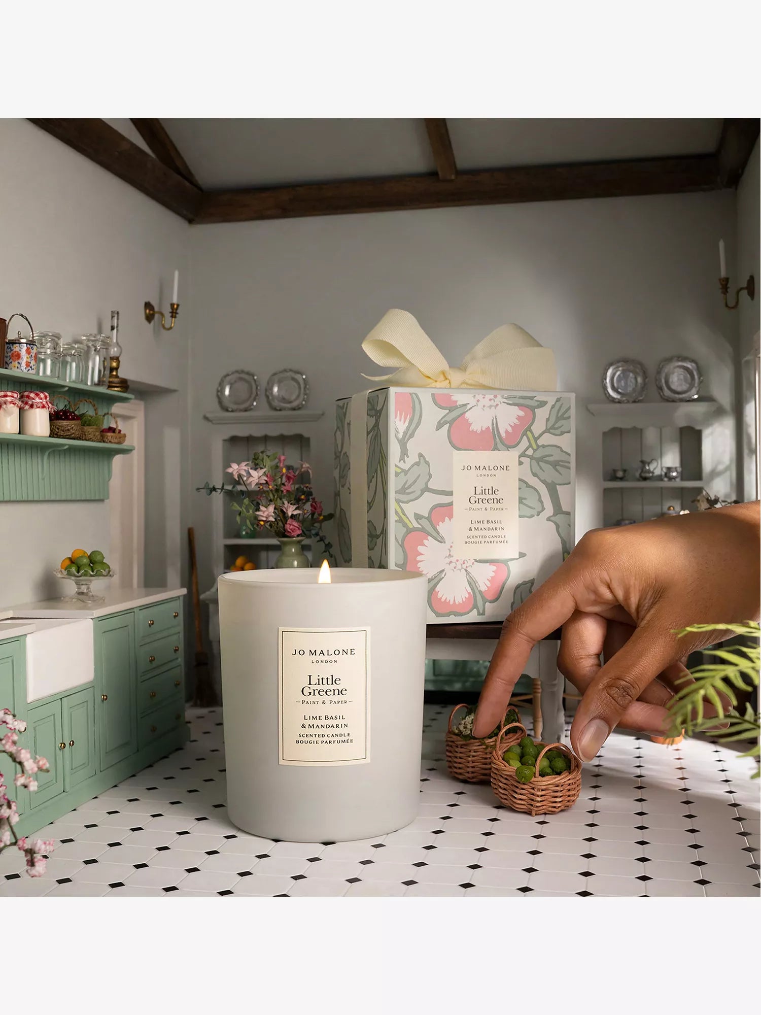JO MALONE LONDON Little Greene Lime Basil And Mandarin Scented Candle 200g