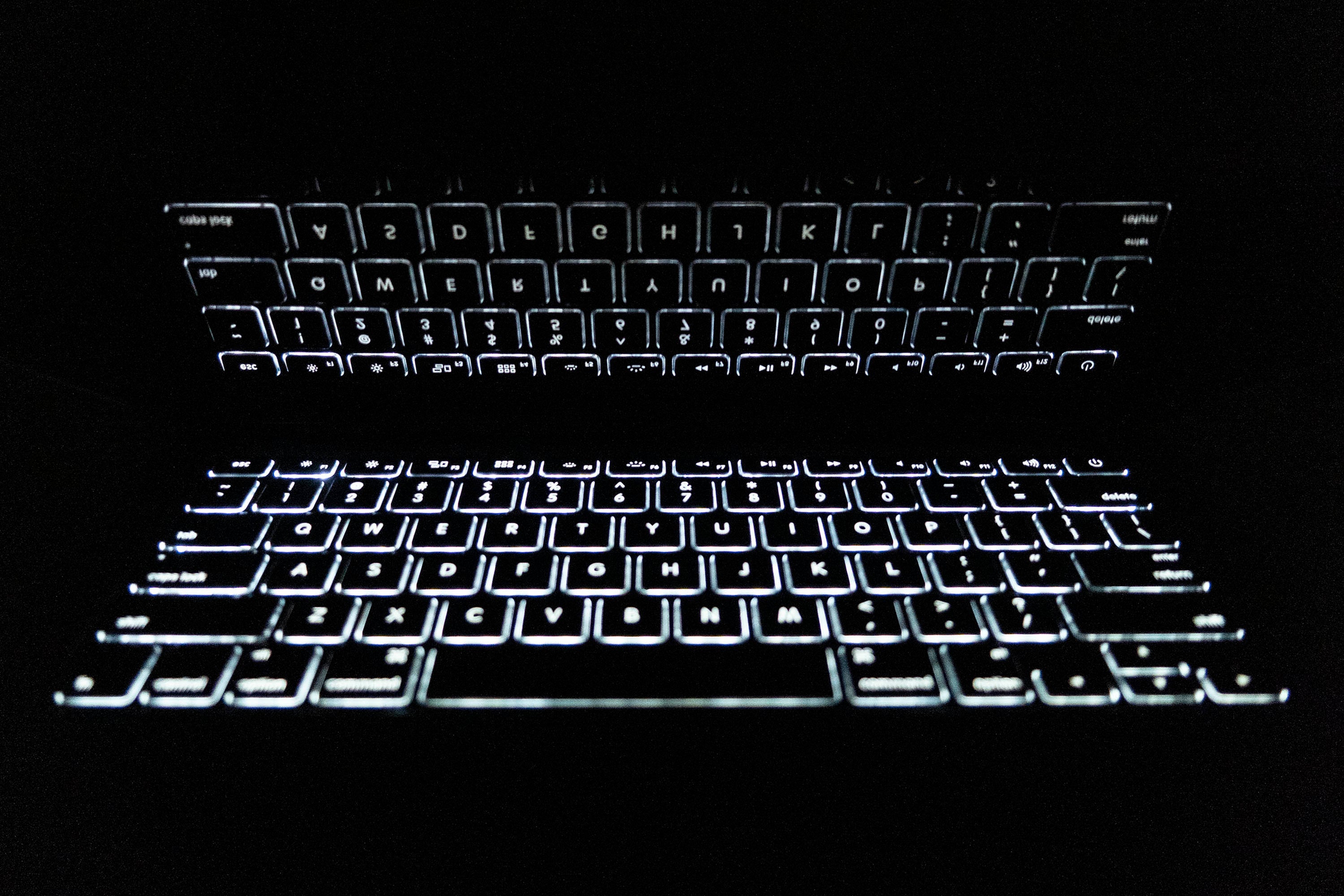 MacBook Pro (2015) 13-inch – Intel Core i5 2.7GHz – Iris Graphics 6100