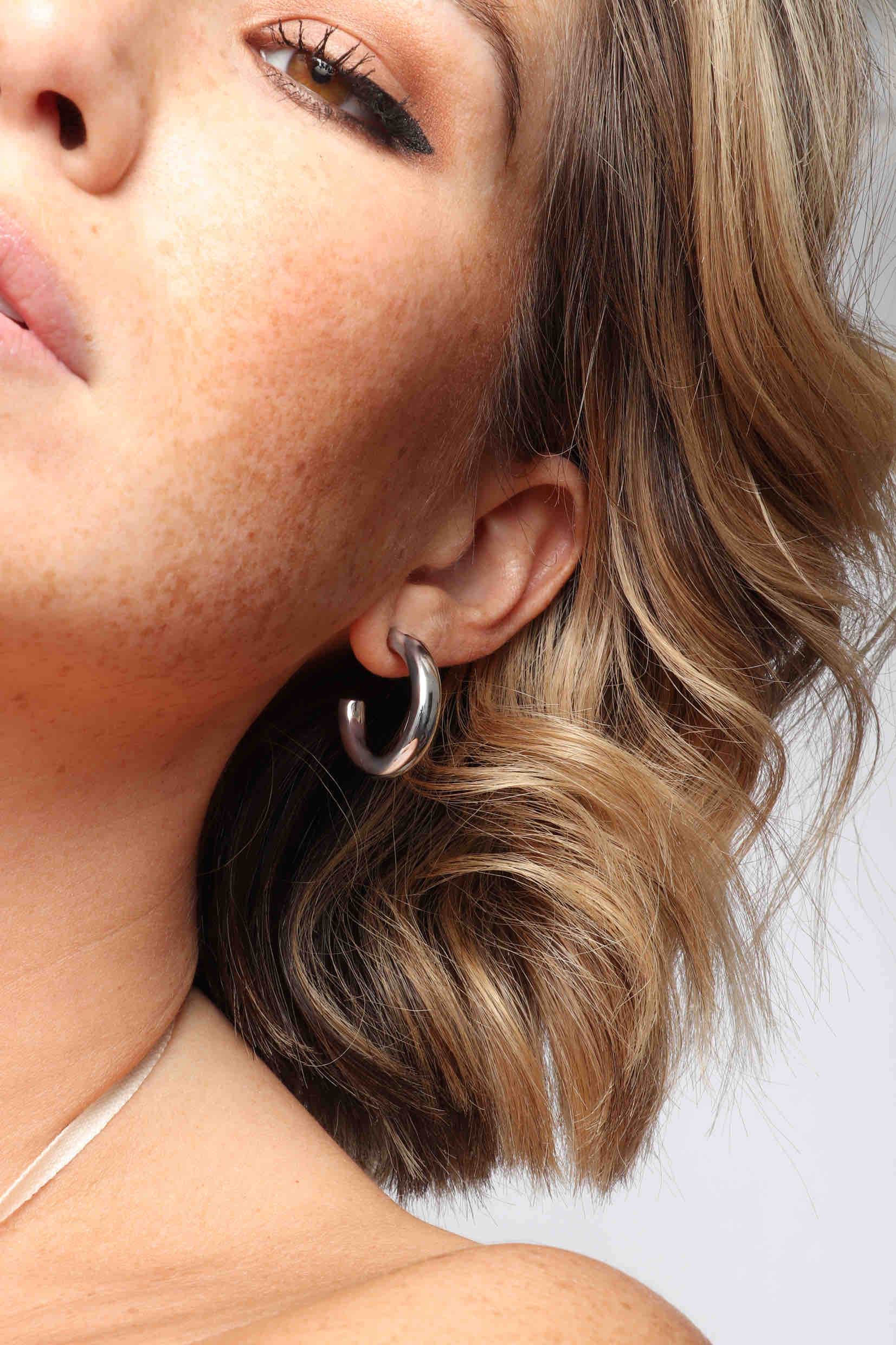 MICHAELA HOOPS 1"