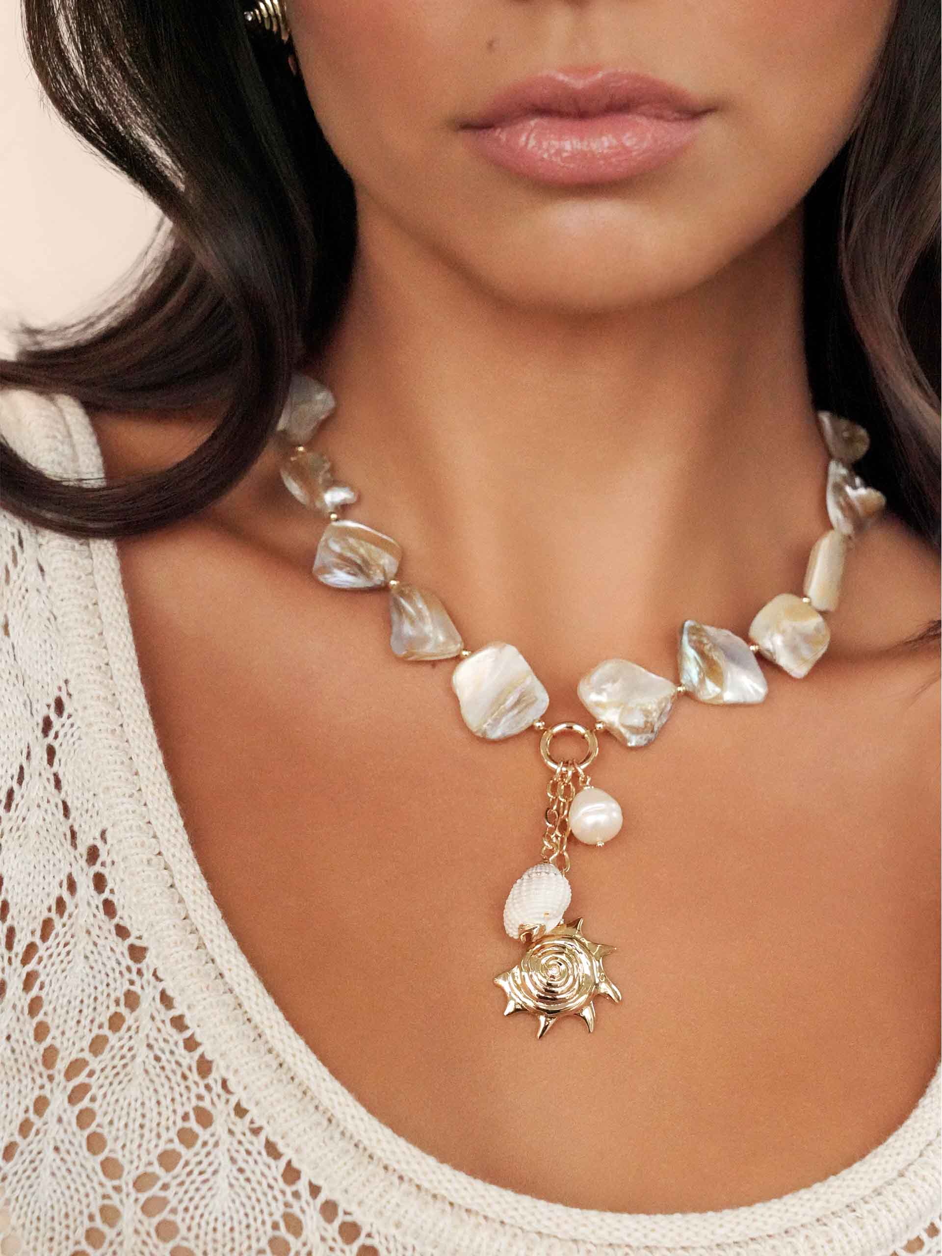 True Shell Necklace