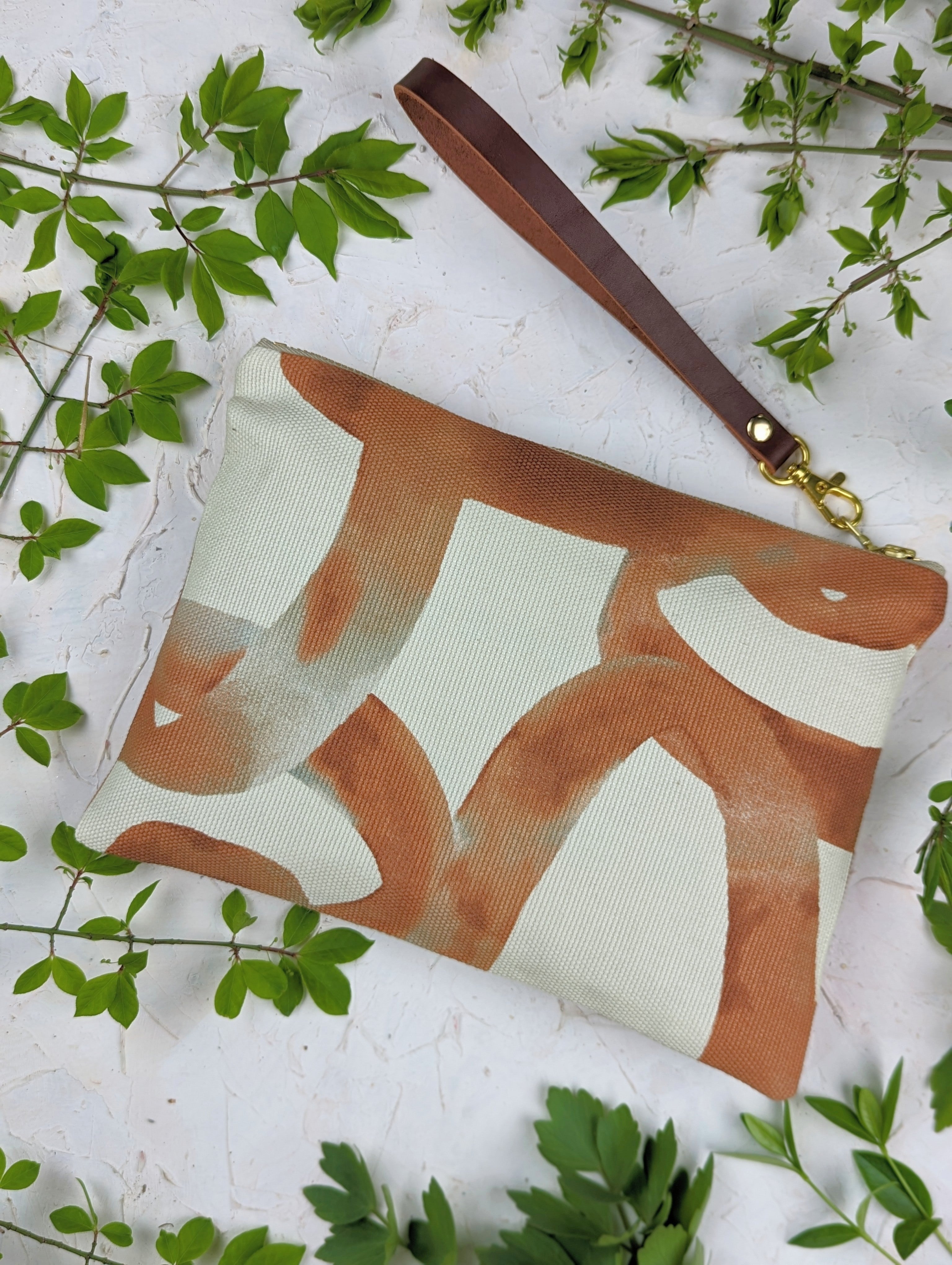 Shipwreck Chain Wristlet Purse