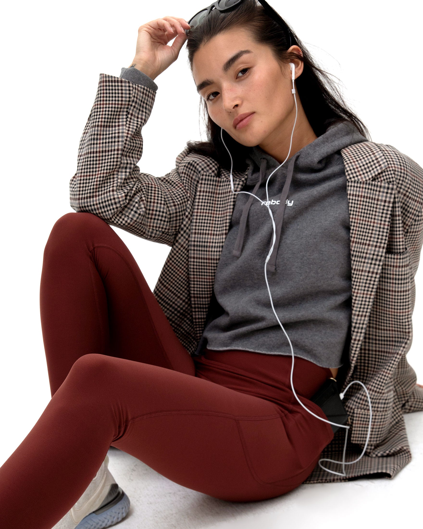 Rebody Logo Fleece Crop Hoodie-4