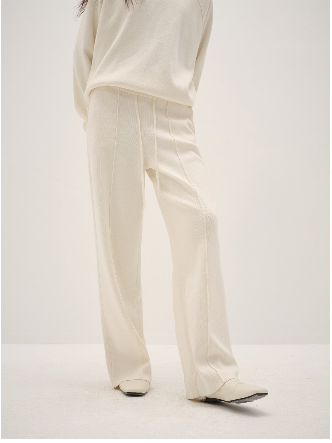 "Winter Morning Sunshine" French Lazy Style Wool Blend Design Loose Slimming Knit Casual Pants for Women-4