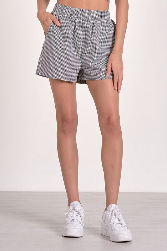Dari Short