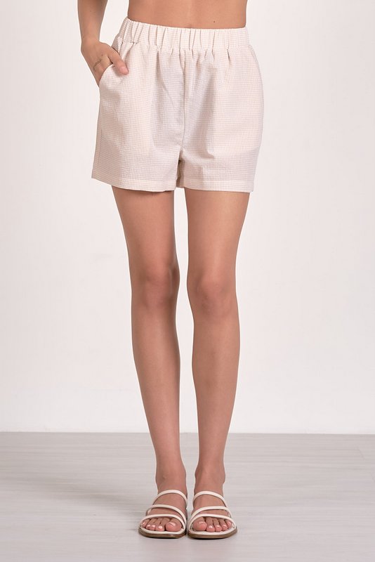 Dari Short