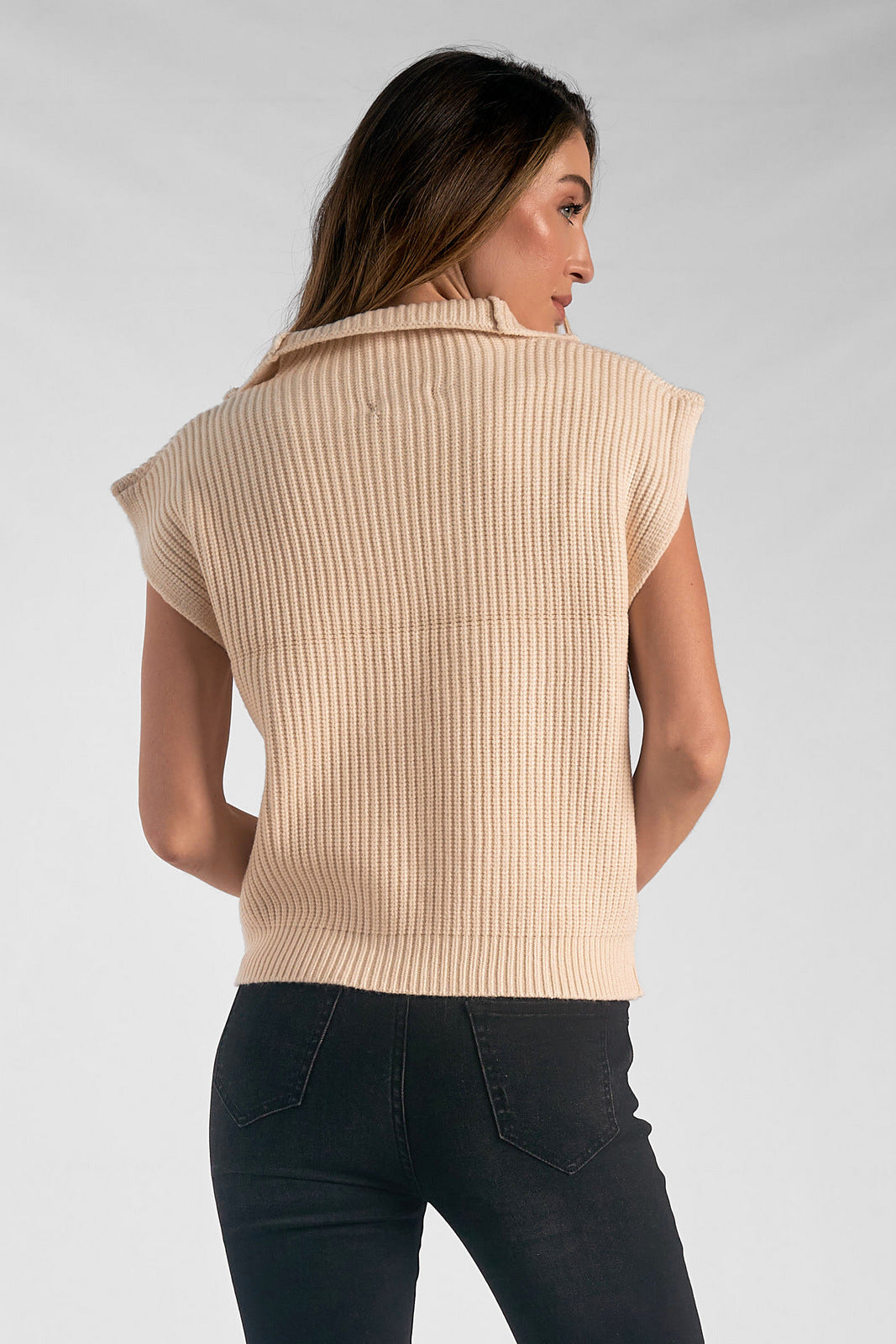 Snow Sleeveless Sweater