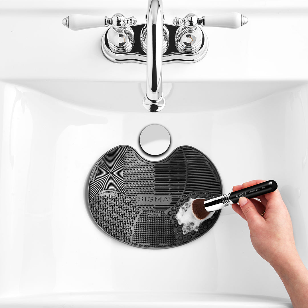 Sigma Spa® Express Brush Cleaning Mat