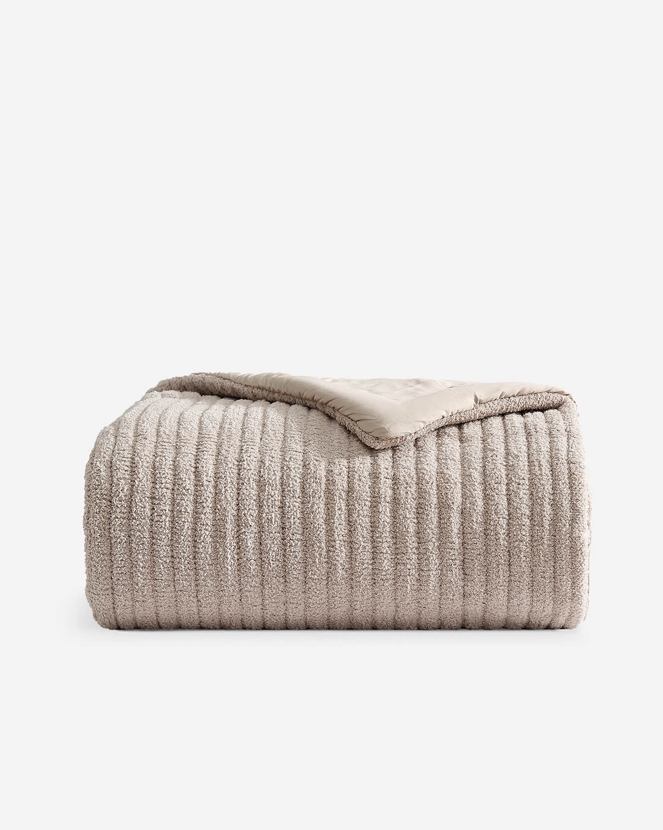 Snug Piped Comforter