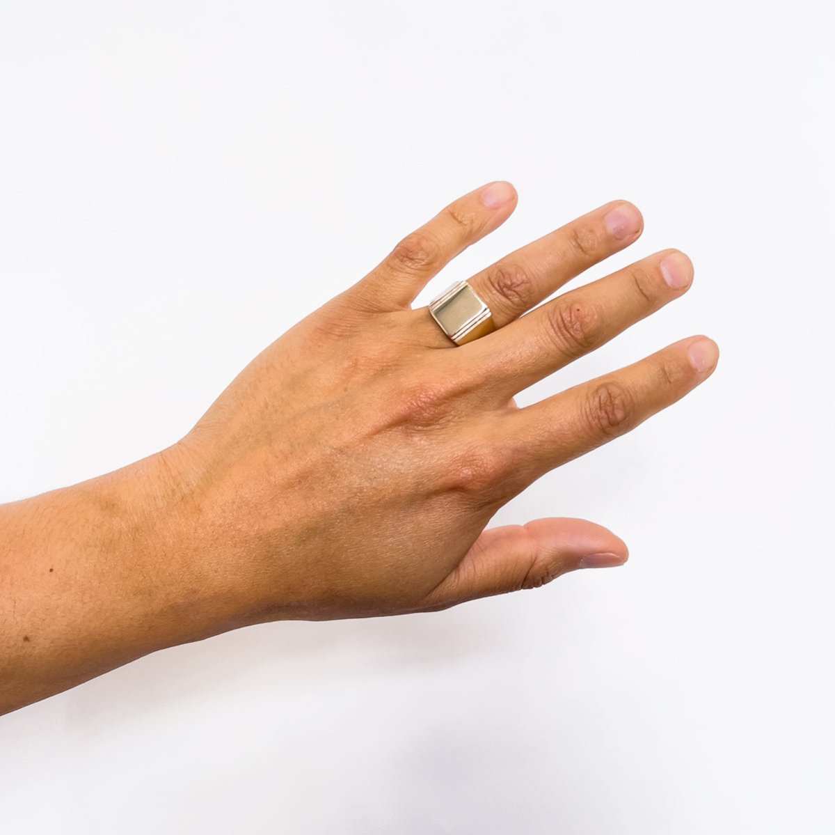 Suscita ring