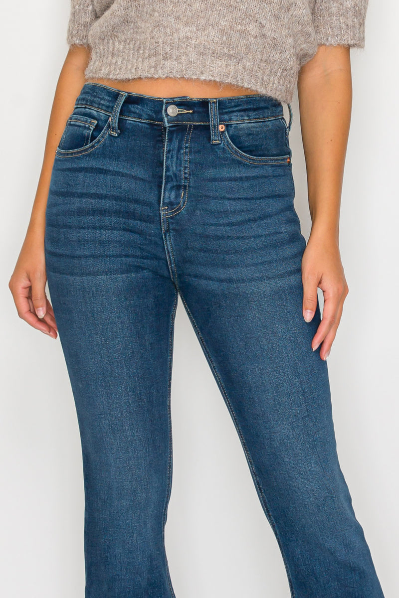 TUMMY CONTROL HIGH RISE BOOTCUT JEANS *Signature*
