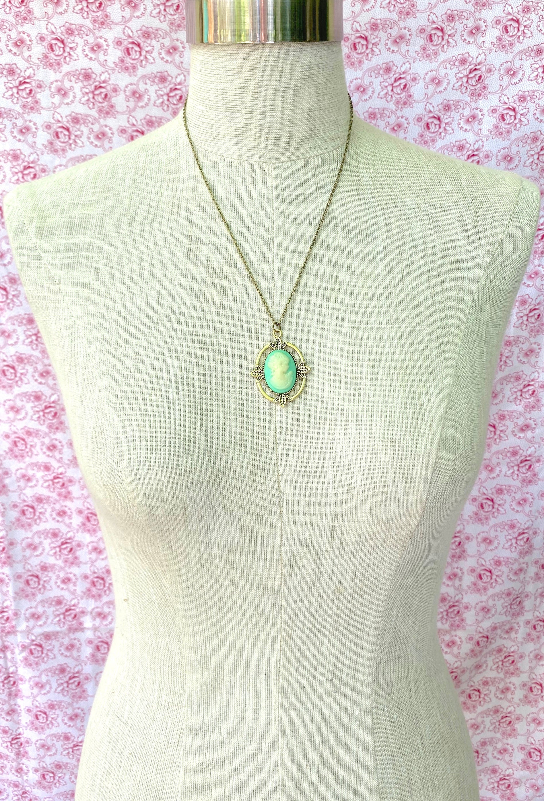 The Vintage Cameo Necklace