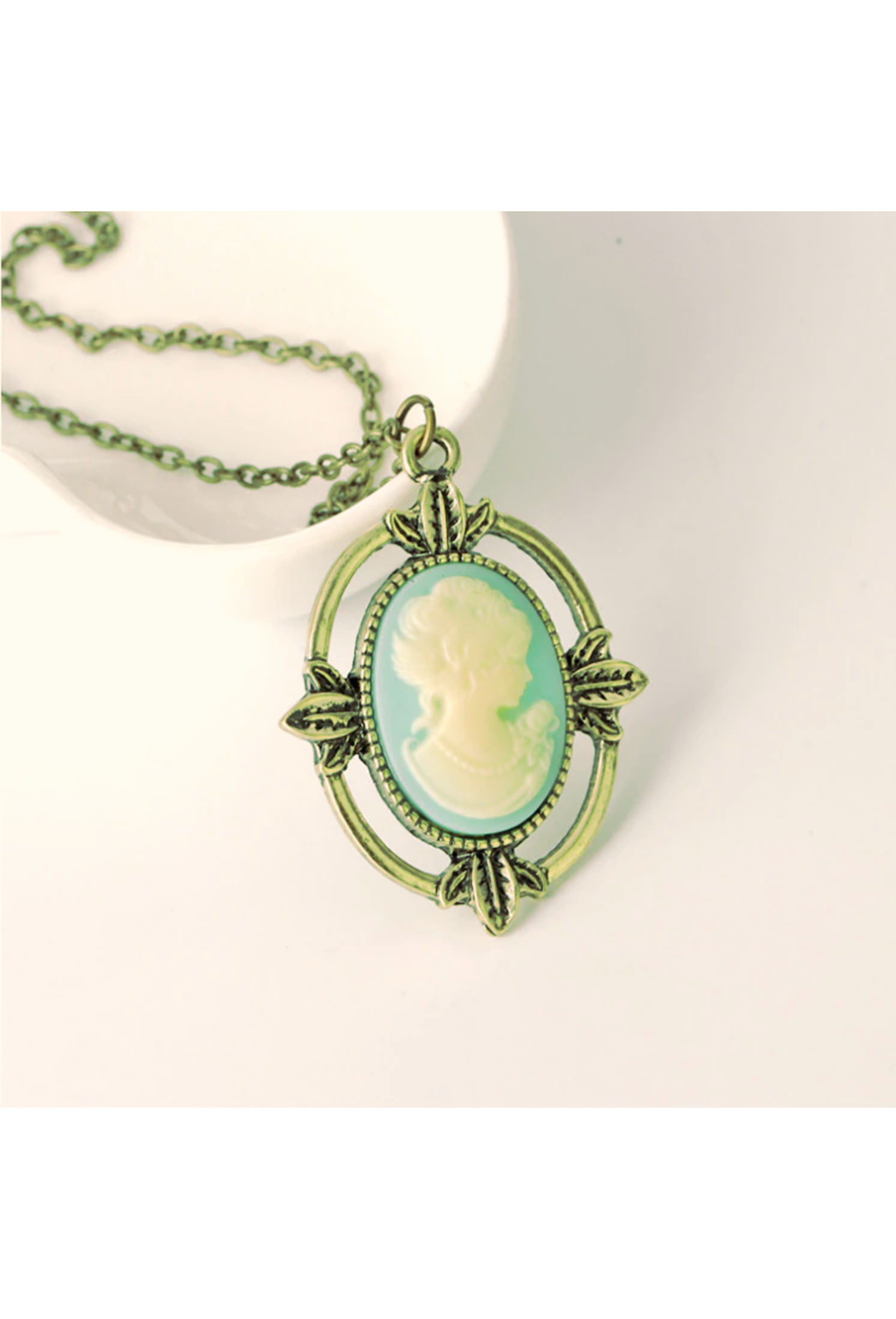 The Vintage Cameo Necklace