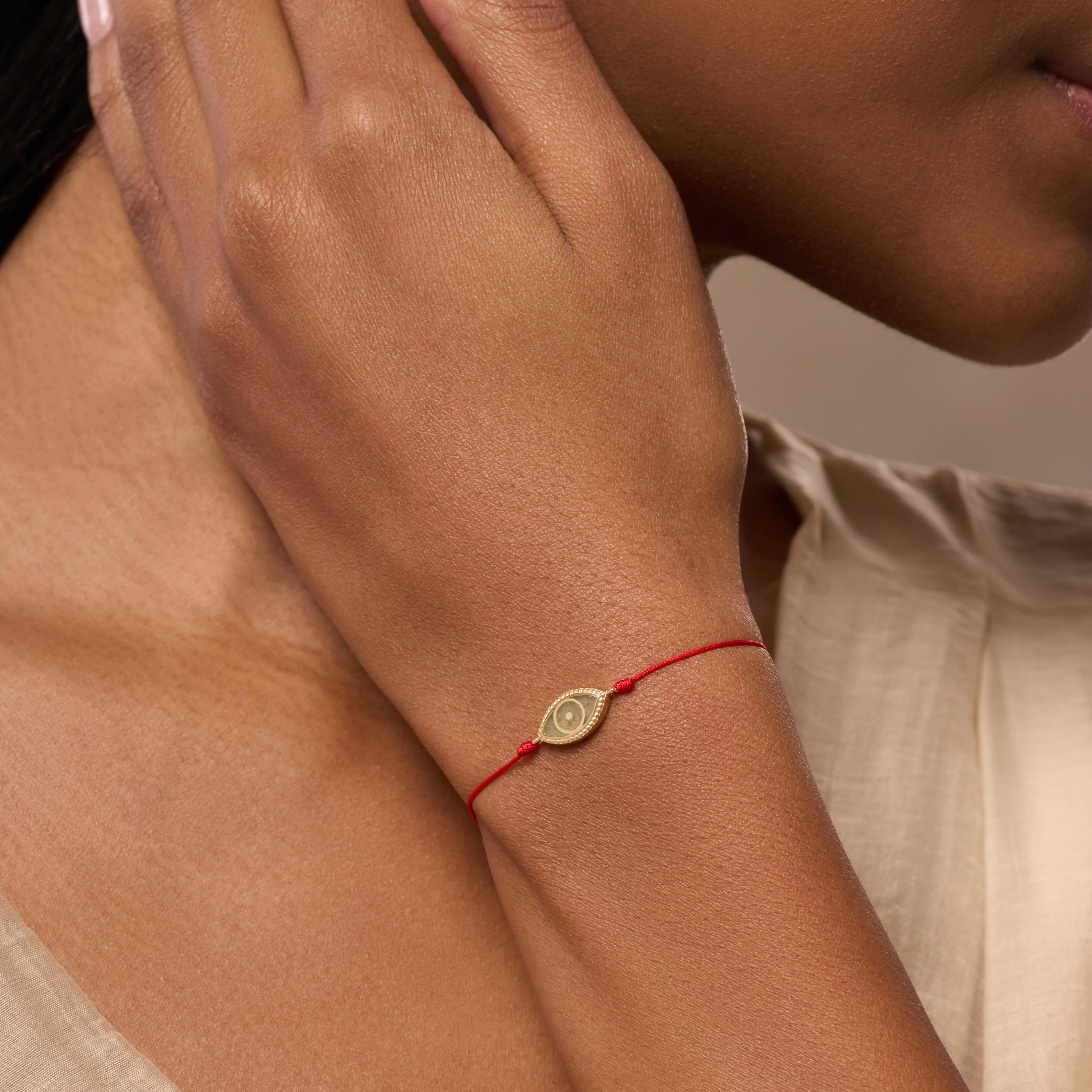 Spirit’s Innovation Evil Eye Peridot Red String Bracelet