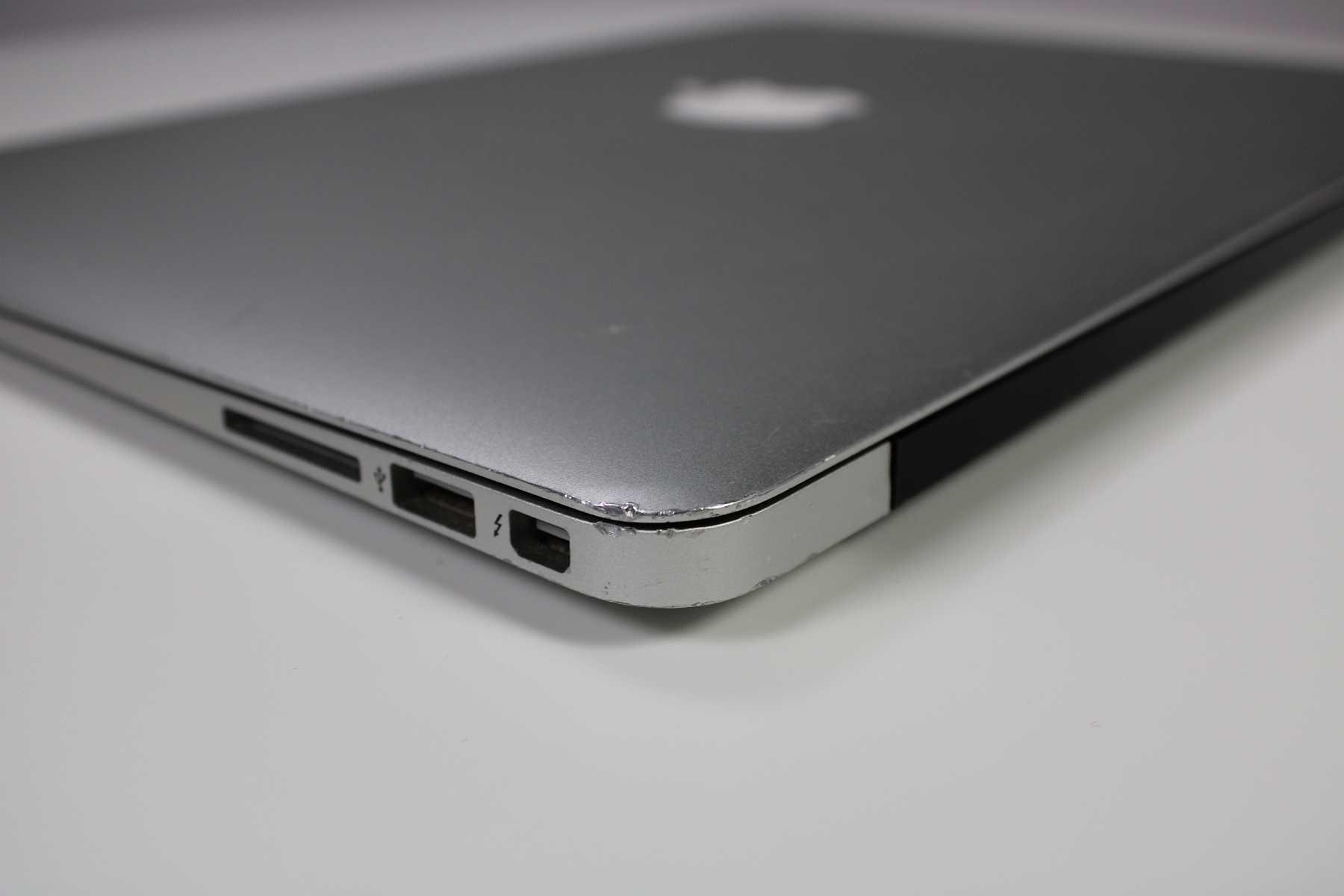 Apple MacBook Air 13-inch 2015 1.6GHz Core i5 8GB SSD (Wear & Tear Special)