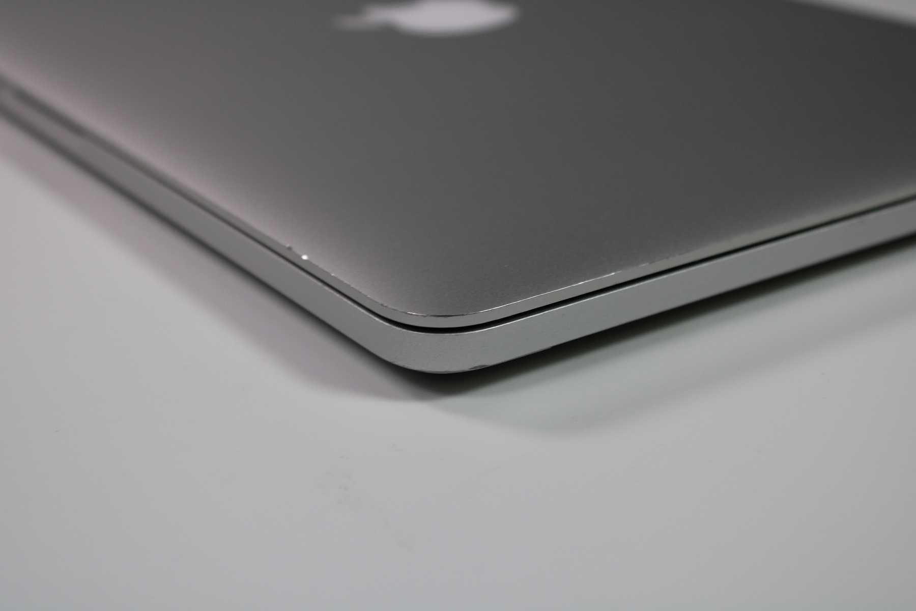Apple MacBook Pro 13-inch 2014 2.6GHz Core i5 8GB RAM Integrated Graphics (Wear & Tear Special)