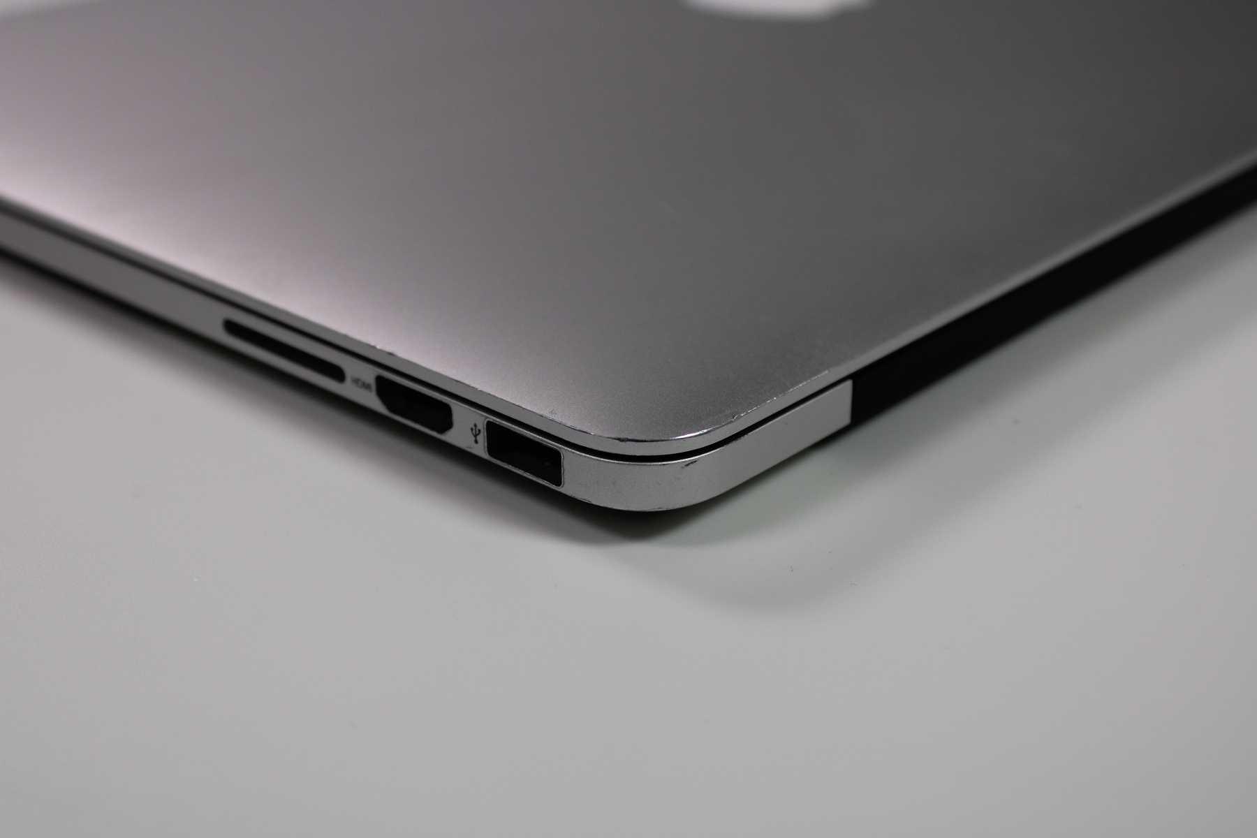 Apple MacBook Pro 15-inch 2013 2.6GHz Core i7 16GB RAM Dual GPU (Wear & Tear Special)