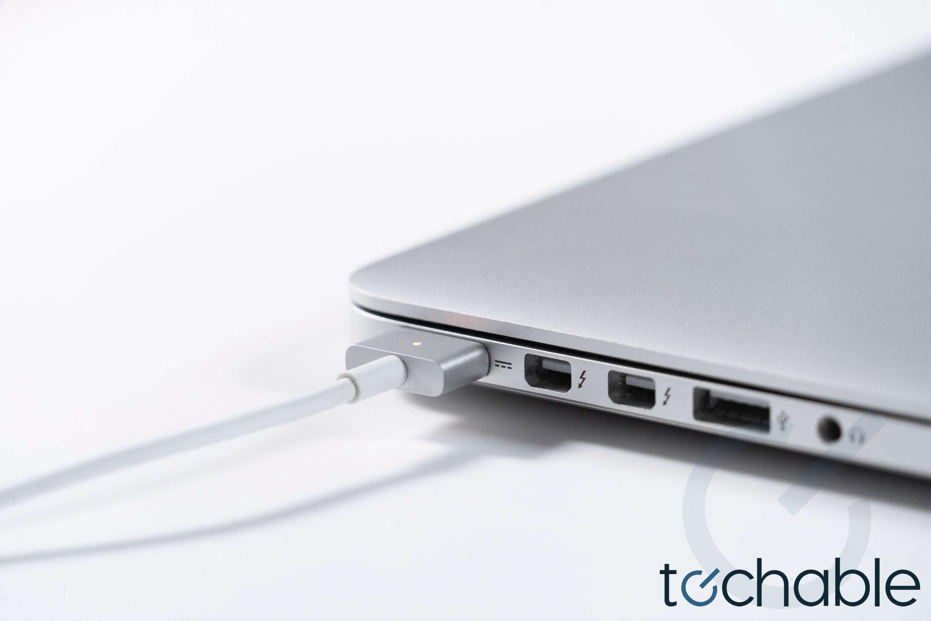 MacBook Pro (Mid 2015) 15-Inch - 2.5GHz Core i7 (DG) - 16GB RAM 512GB SSD