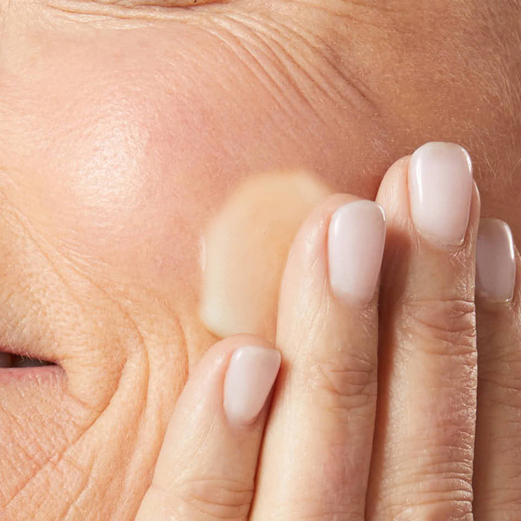The Perfectionist All-in-One Serum with Vitamin C, Hyaluronic Acid, Retinol and Niacinamide