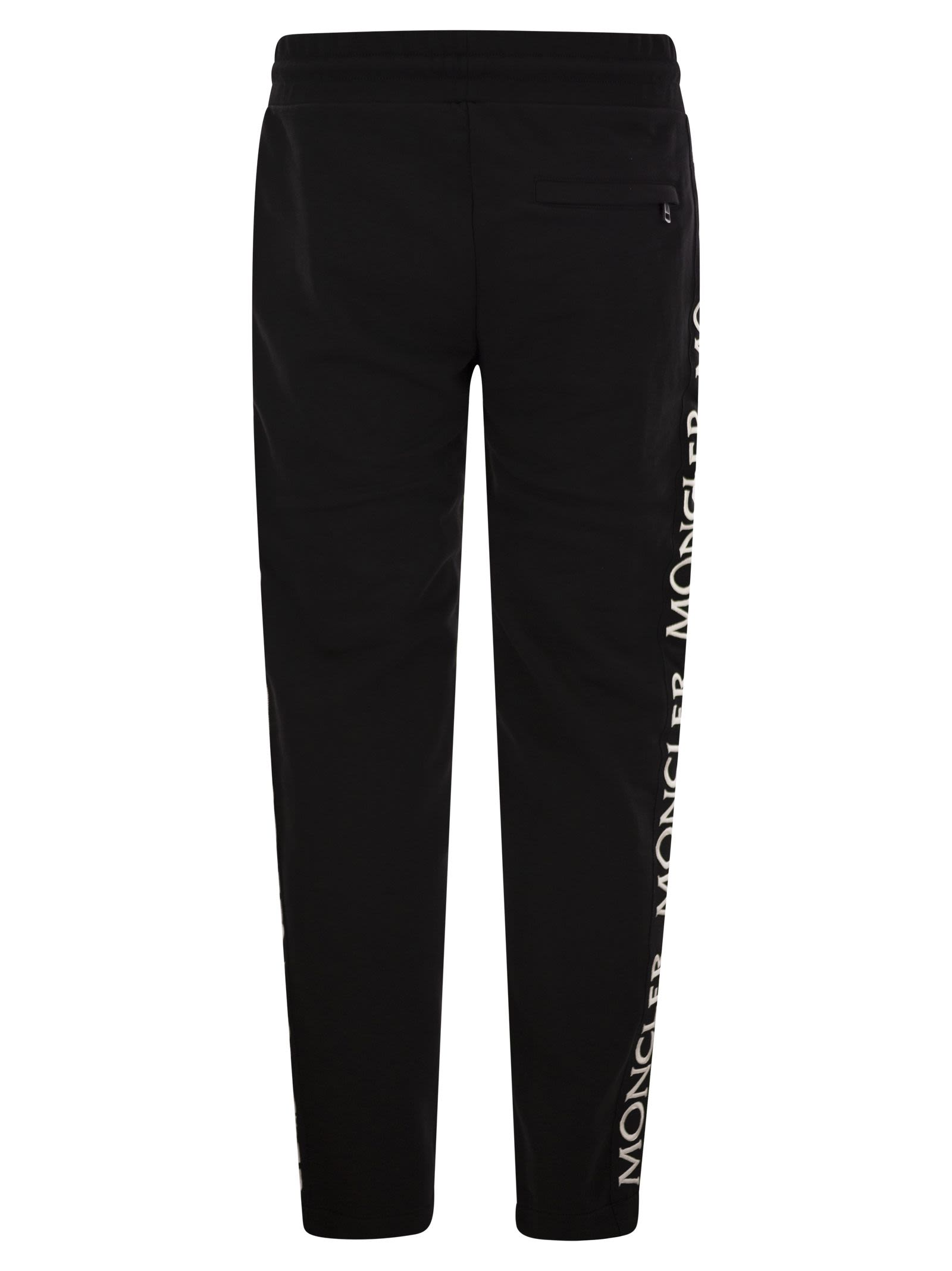 Moncler Men Trousers With Logo