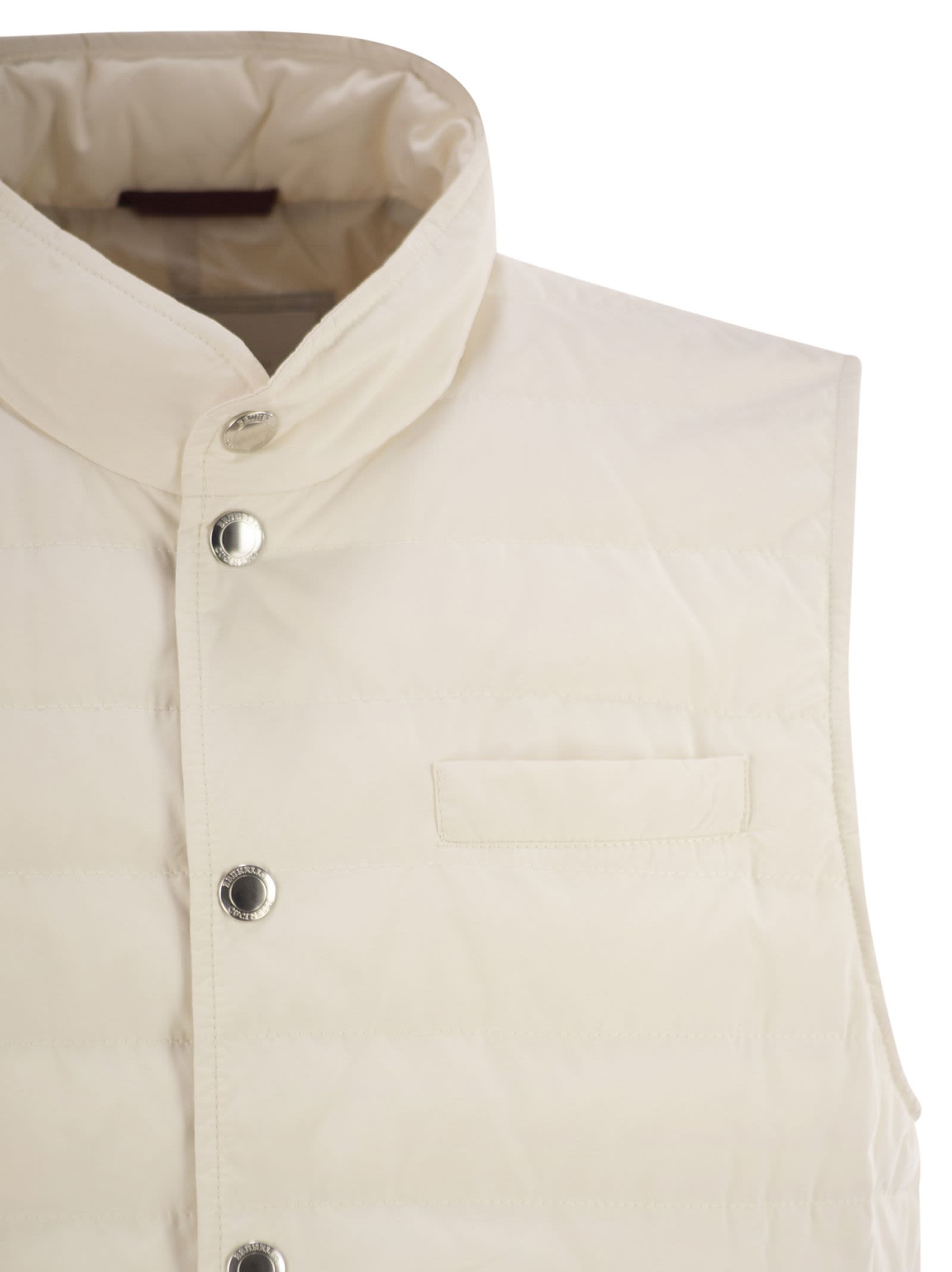 Brunello Cucinelli Men Lightweight Sleeveless Down Jacket In Water-Repellent Microfibre