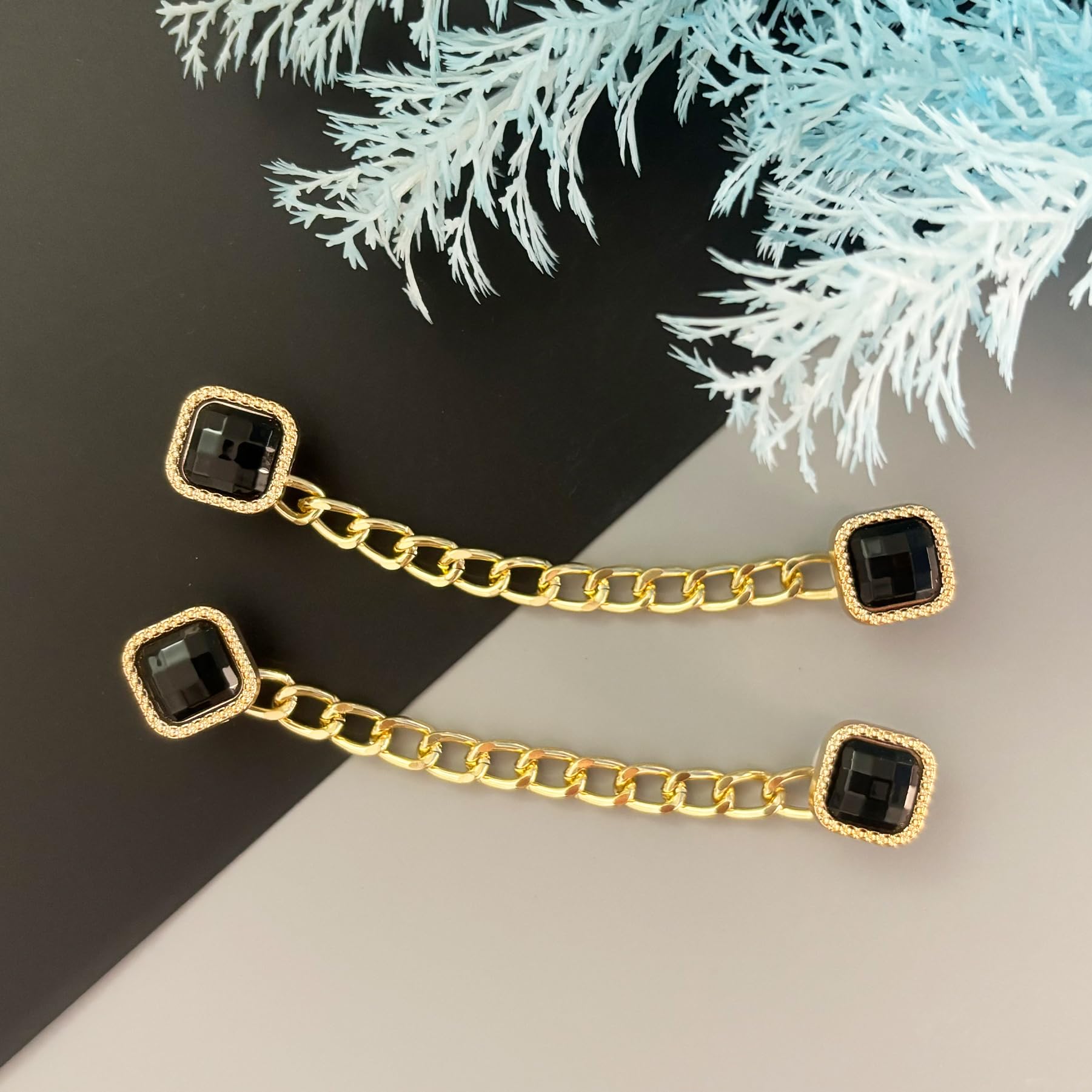 Bling Shoe Charms for Women, Sparkle Rhinestones Shoe Decoration Charms, Girly Shoe Chains for Clog Sandals, DIY Shoe Accessories for Party Favor