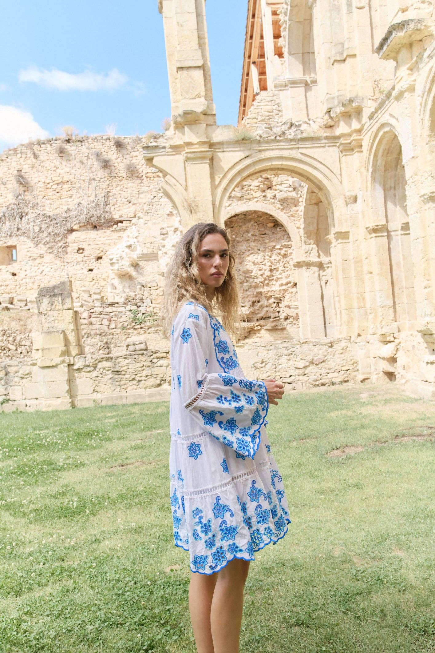 CRETA SHORT DRESS WITH LONG SLEEVES