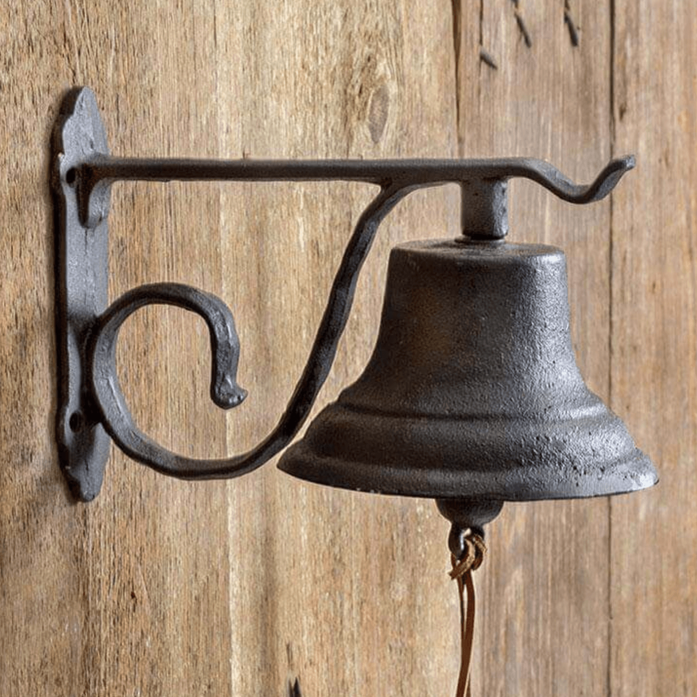 Vintage Wall-Mounted Farmhouse Bell in Cast Iron