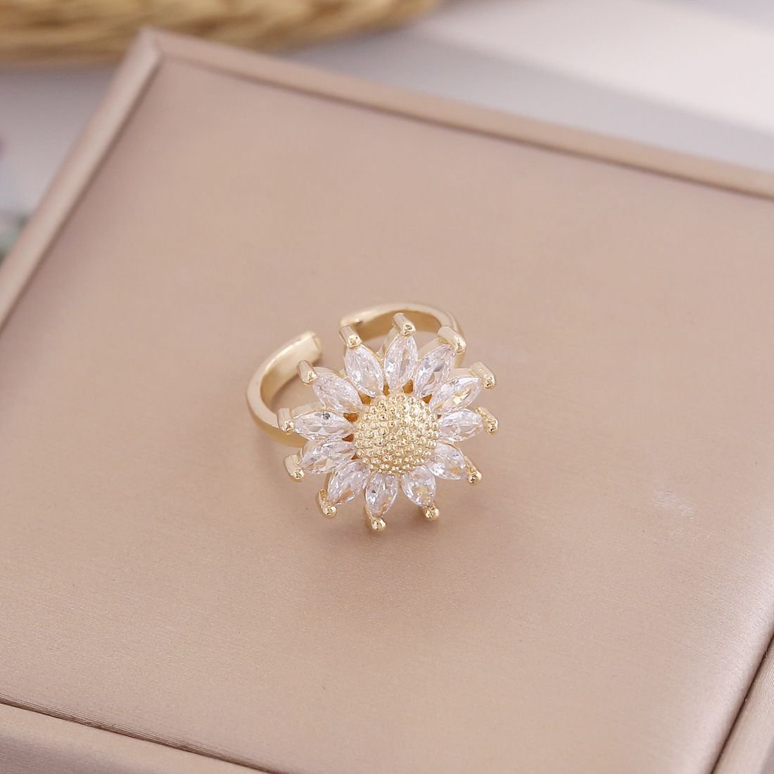 Colored Zircon Sunflower Ring Female
