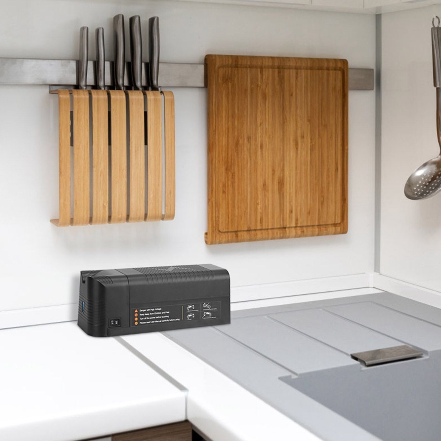 Electric Rat Trap Reusable Mice Trap Rodent Zapper Indoor Pest Control Rechargeable Shock Mice Killer with 1800V High Voltage for Home