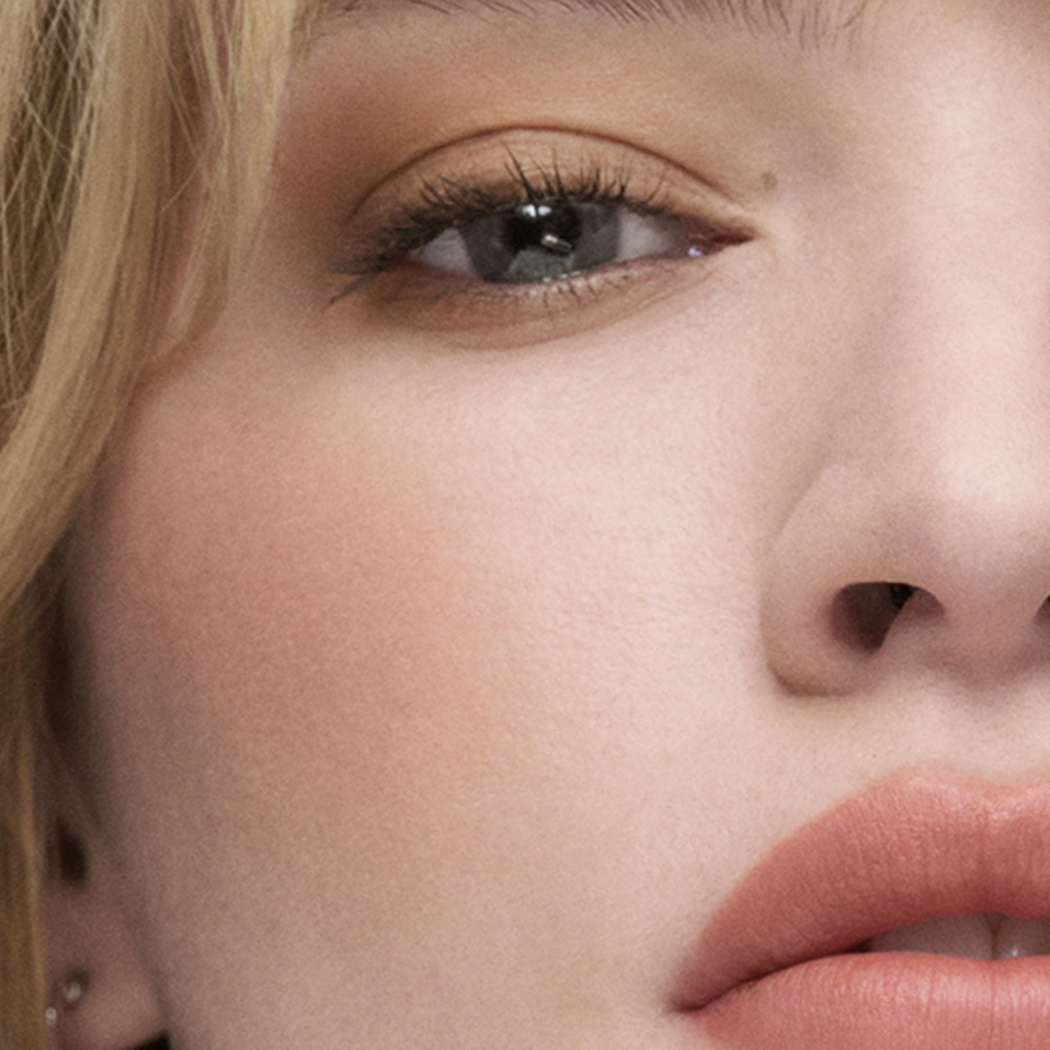 Estée Lauder The Sculpting Powder Blush with Buildable Color | Long Lasting, Contouring & Plumping, 0.25 Ounce