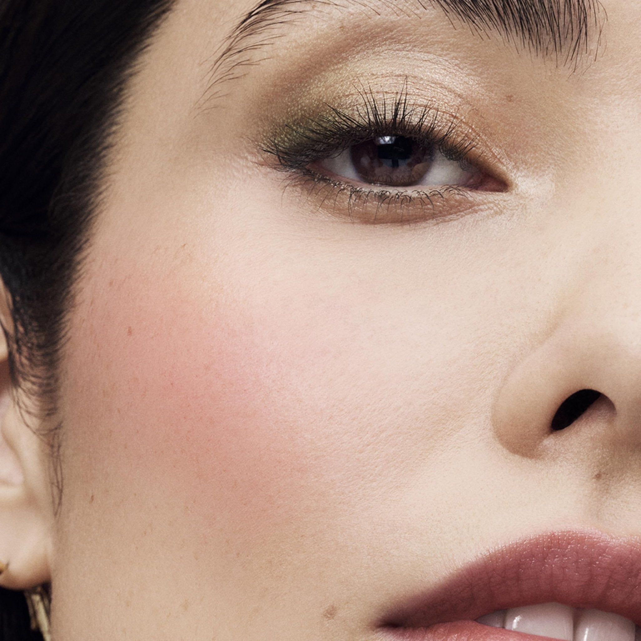 Estée Lauder The Sculpting Powder Blush with Buildable Color | Long Lasting, Contouring & Plumping, 0.25 Ounce