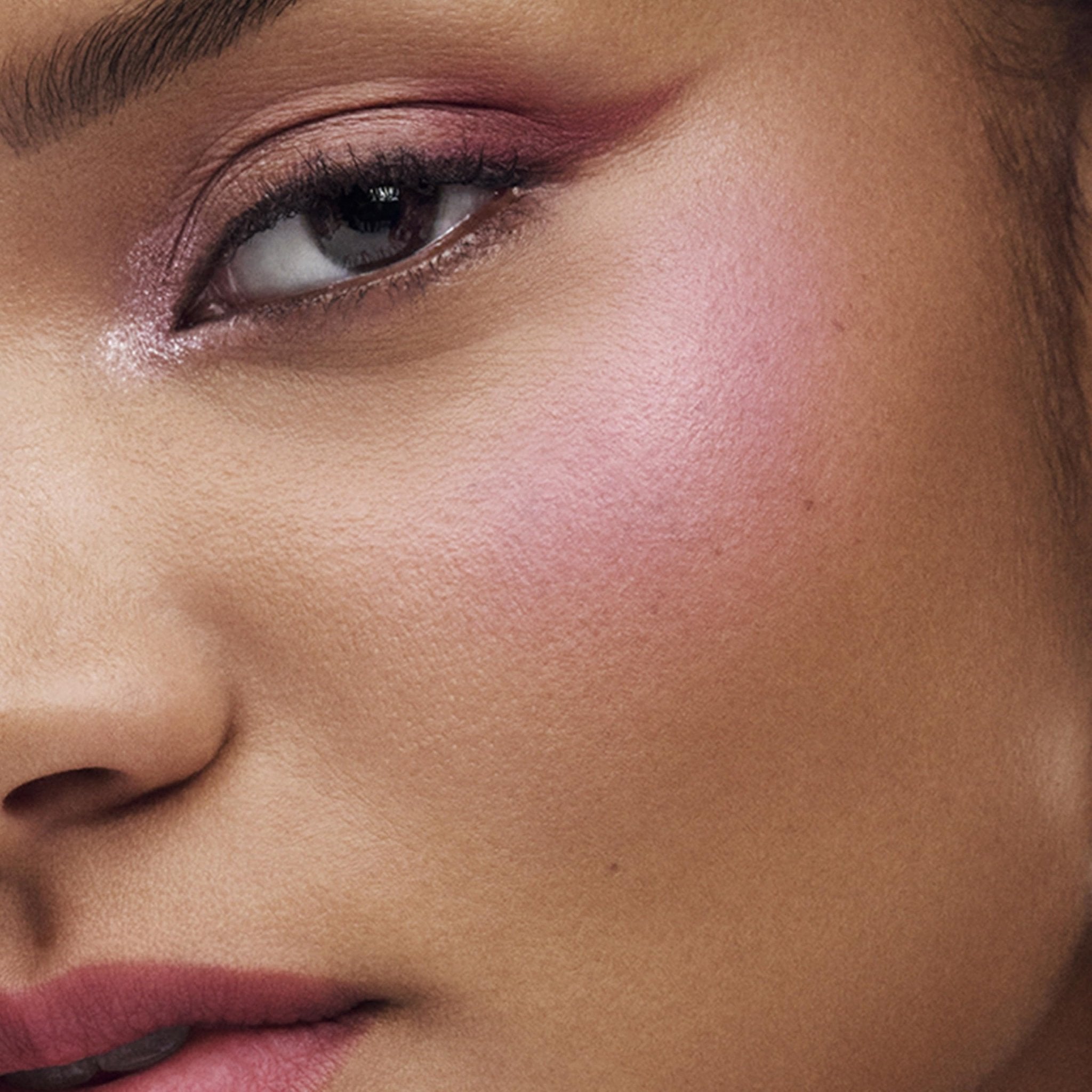 Estée Lauder The Sculpting Powder Blush with Buildable Color | Long Lasting, Contouring & Plumping, 0.25 Ounce