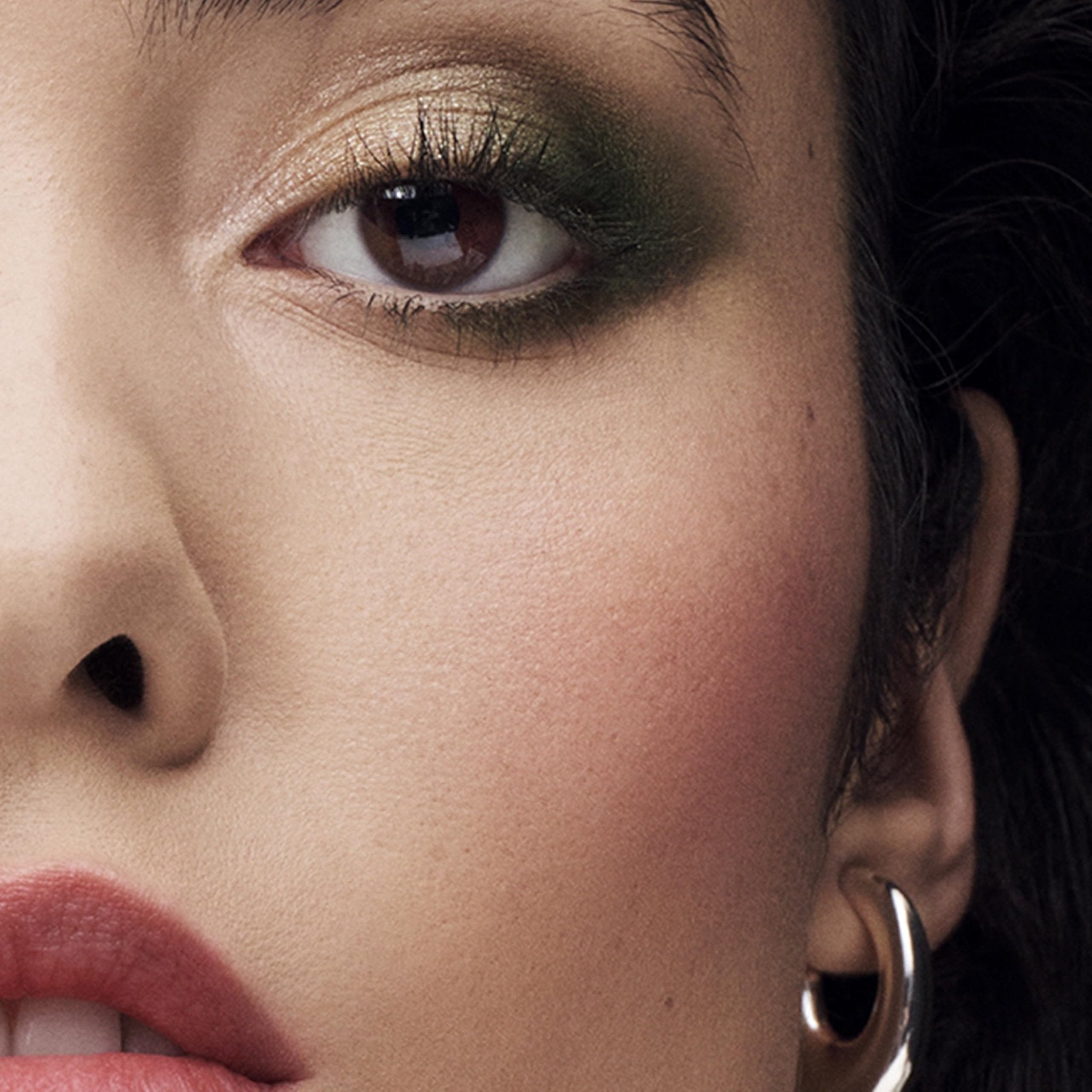 Estée Lauder The Sculpting Powder Blush with Buildable Color | Long Lasting, Contouring & Plumping, 0.25 Ounce