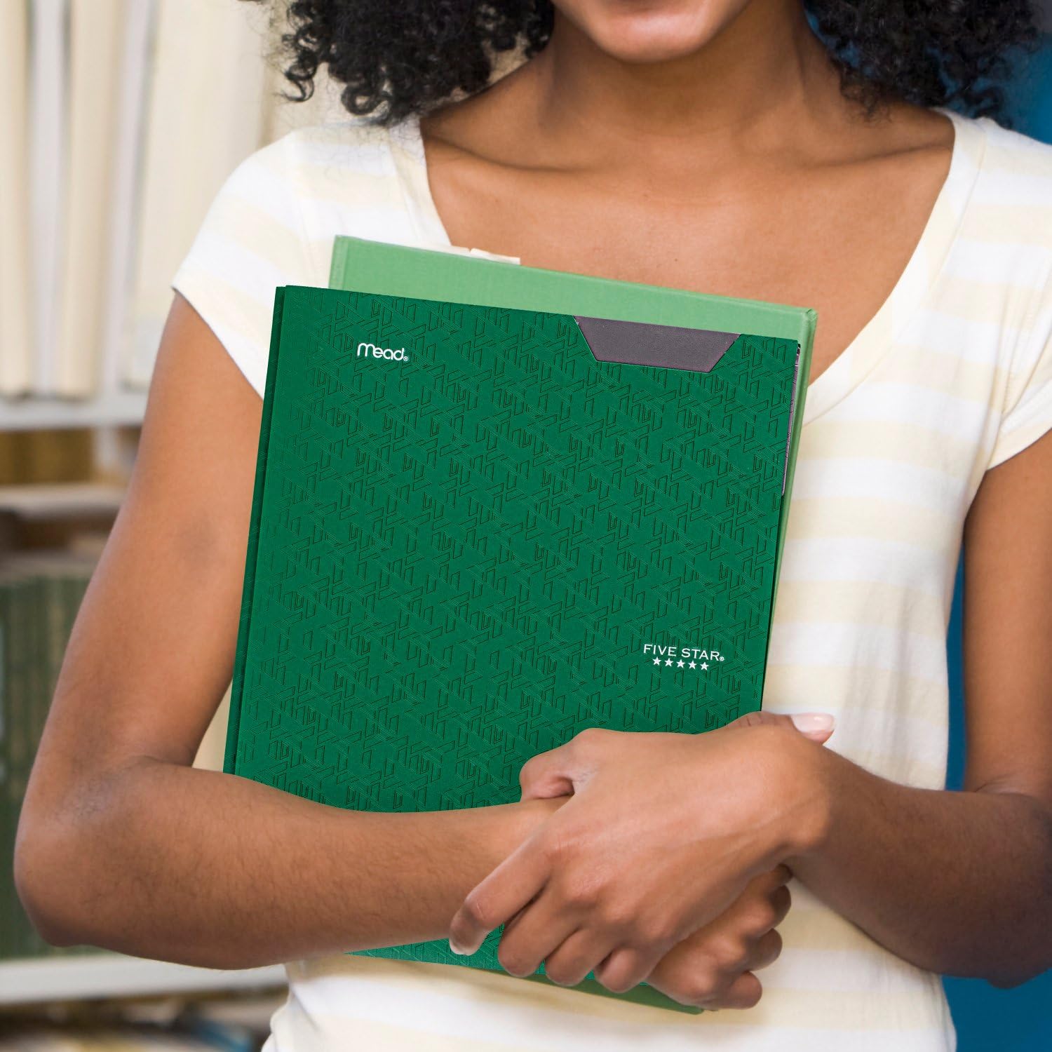 Five Star 2-Pocket Folder, 4 Pack, Plastic Folder with Stay-Put Tabs and Prong Fasteners, Holds 8-1/2" x 11" Paper, Black, Fire Red, Forest Green, Pacific Blue (38048)