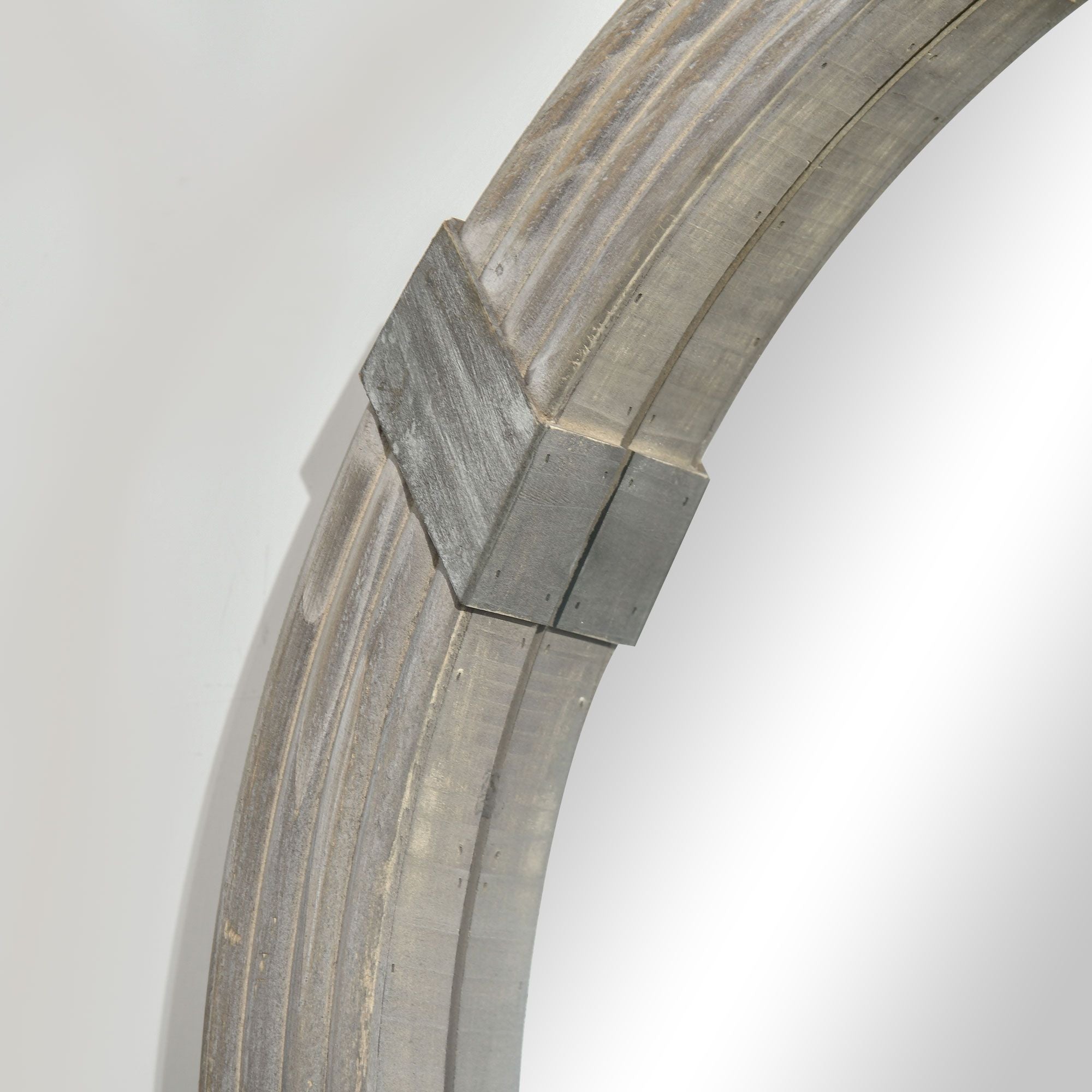 HOMCOM Round Wood Wall Mirror 31 Inch Natural Wood Color for Living Room Bedroom