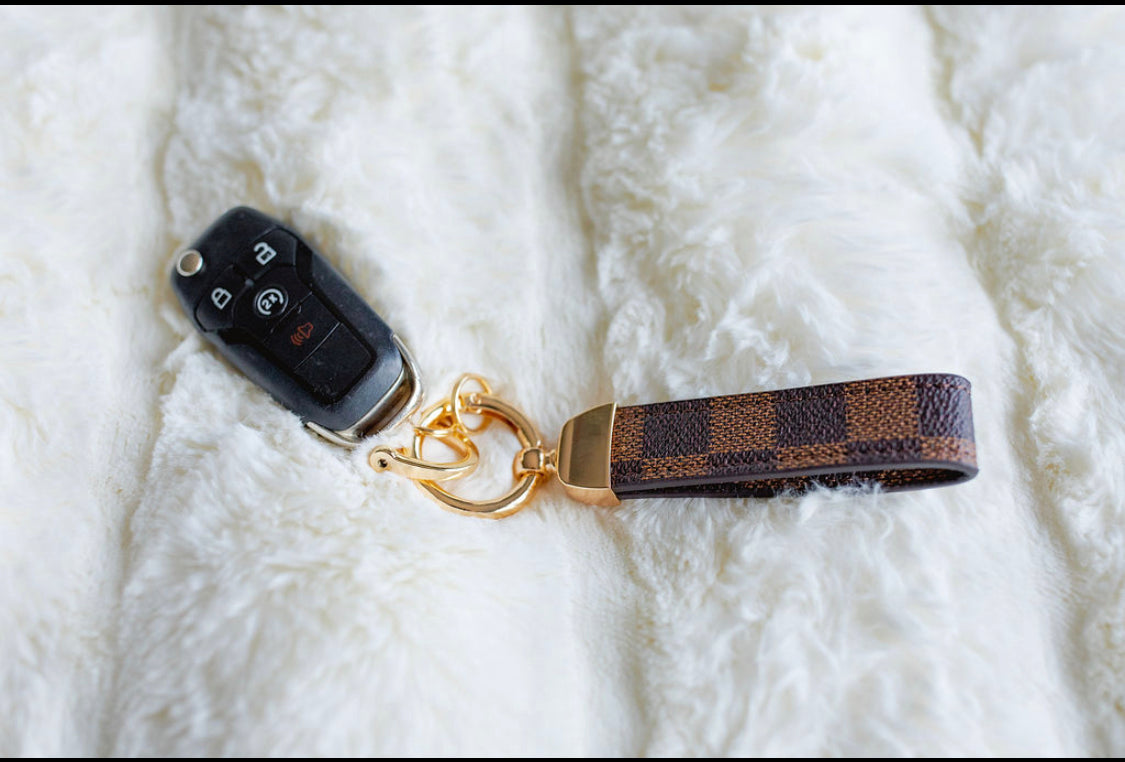193418   Liza London Check Key Fob Keychain