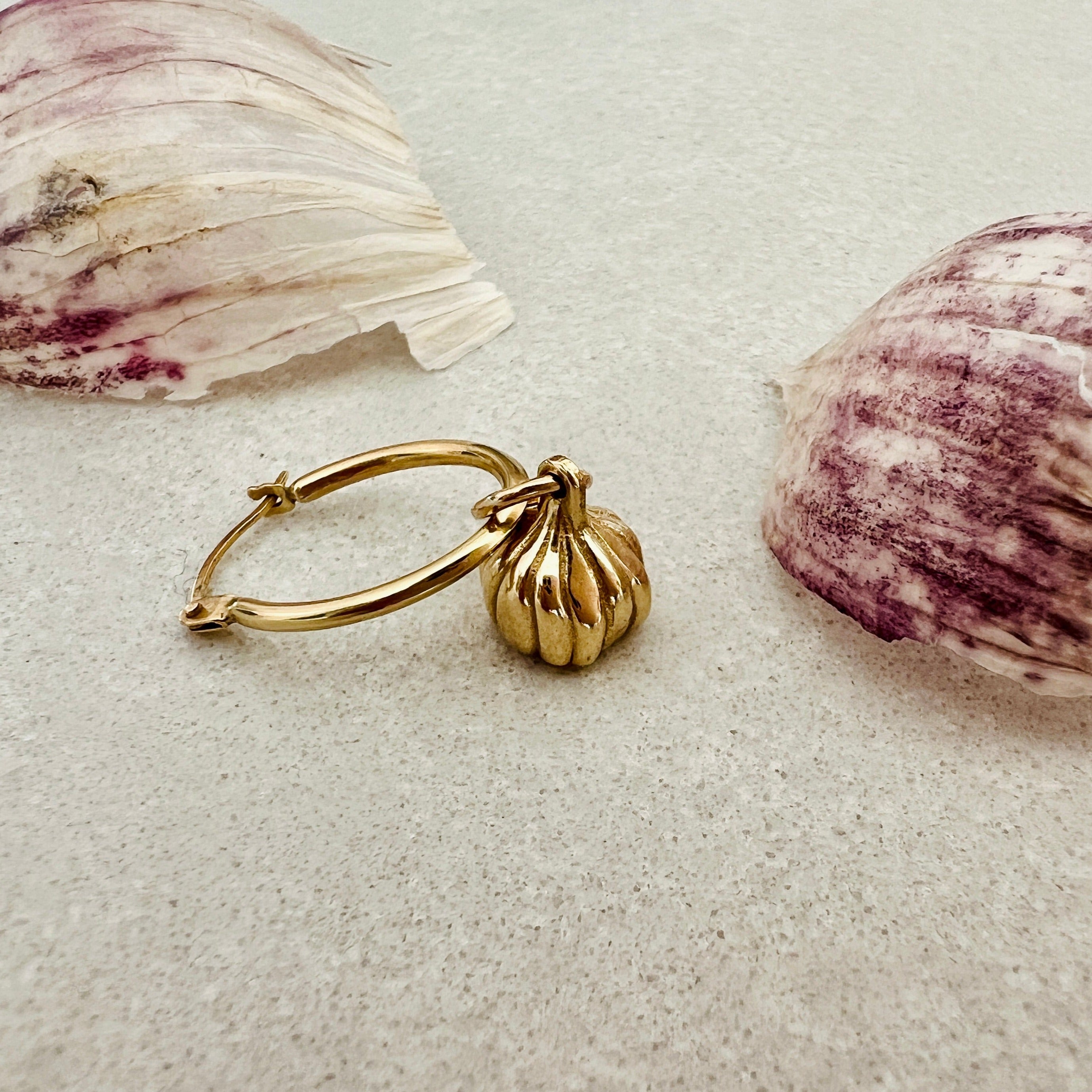 Down To Earth //  Garlic