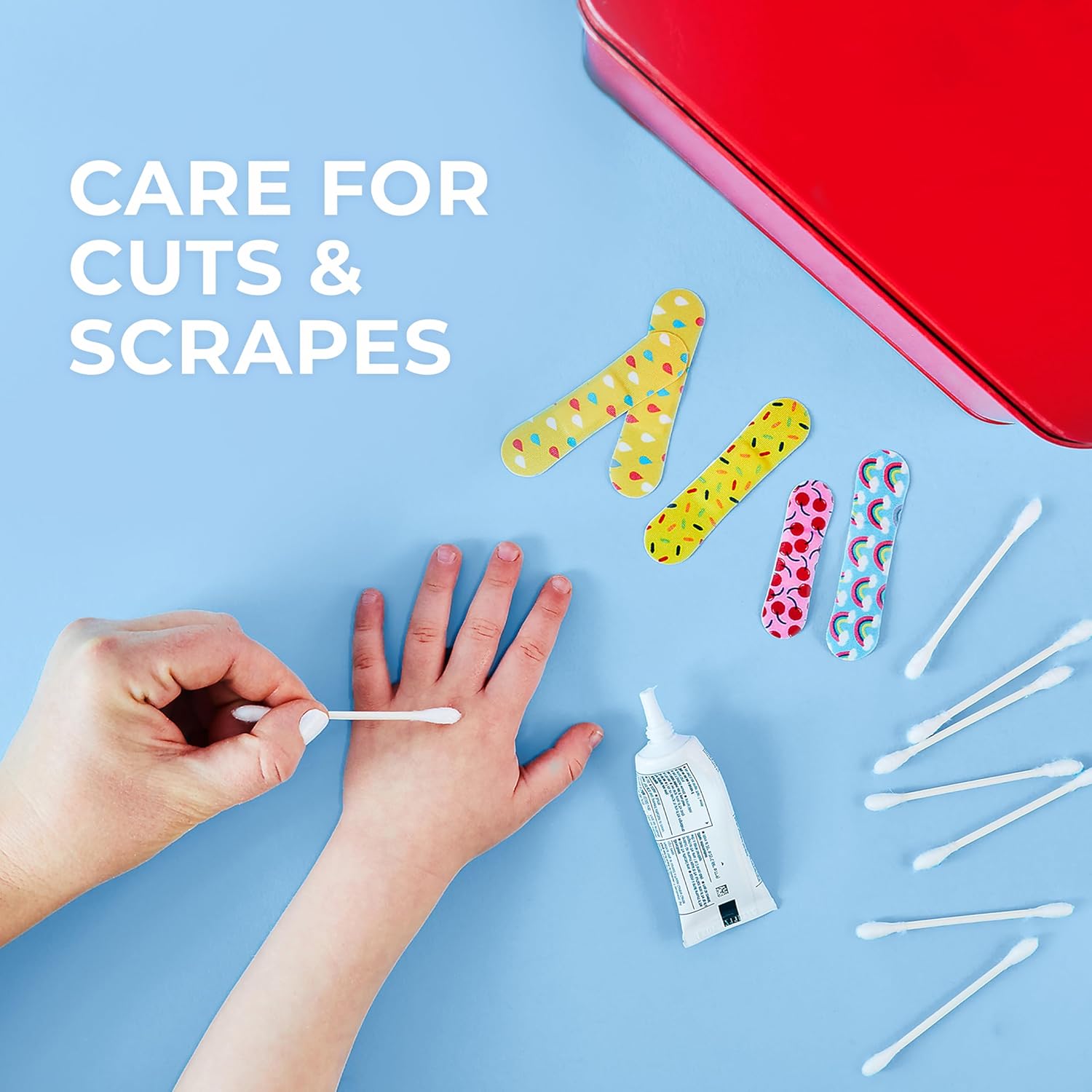 Q-tips Cotton Swabs For Hygiene and Beauty Care Original Cotton Swab Made With 100% Cotton 625 Count, WHITE