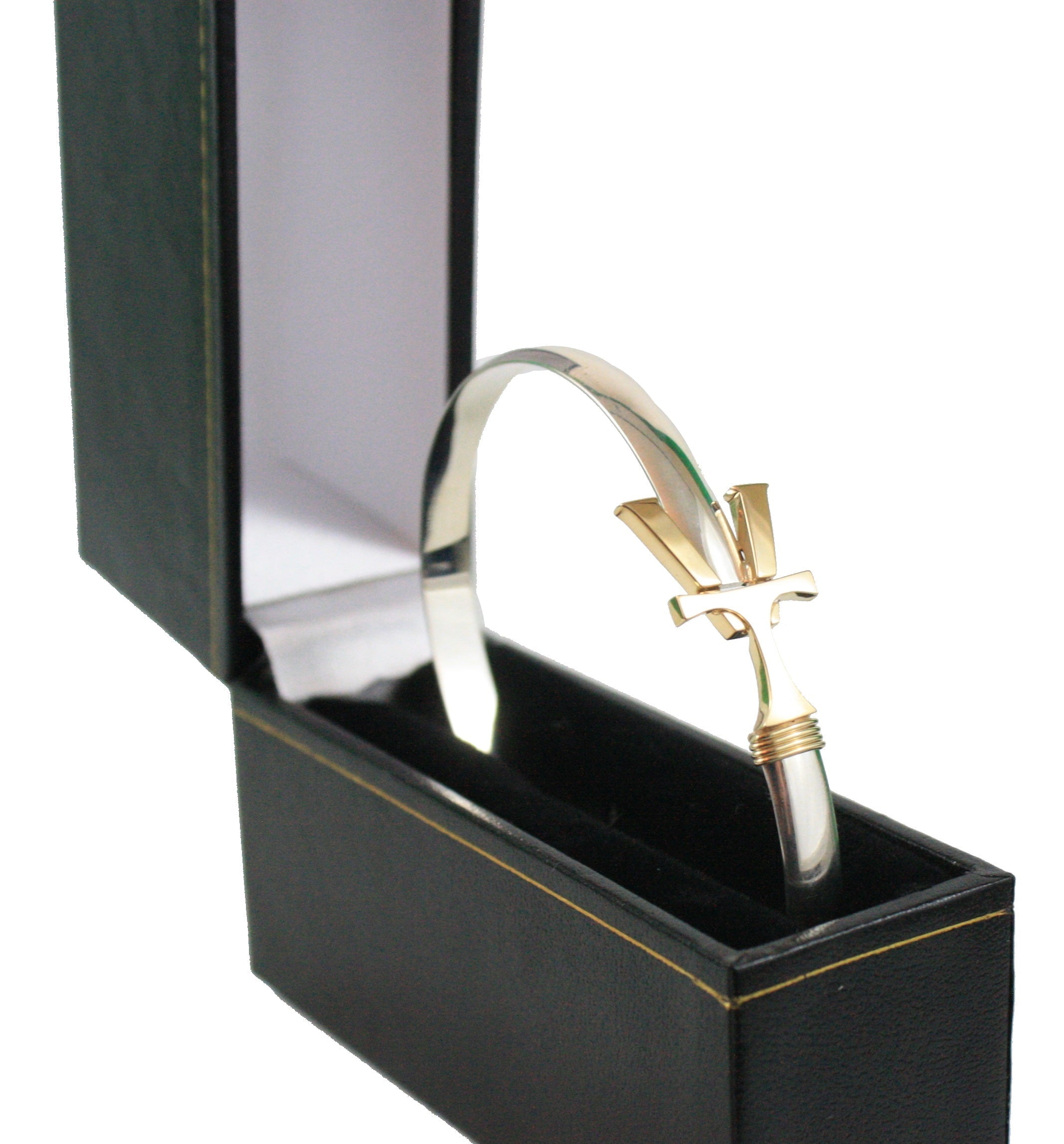 Vermont   Hook Bracelet with Gold 'VT' - 6mm Band - 8 Inch