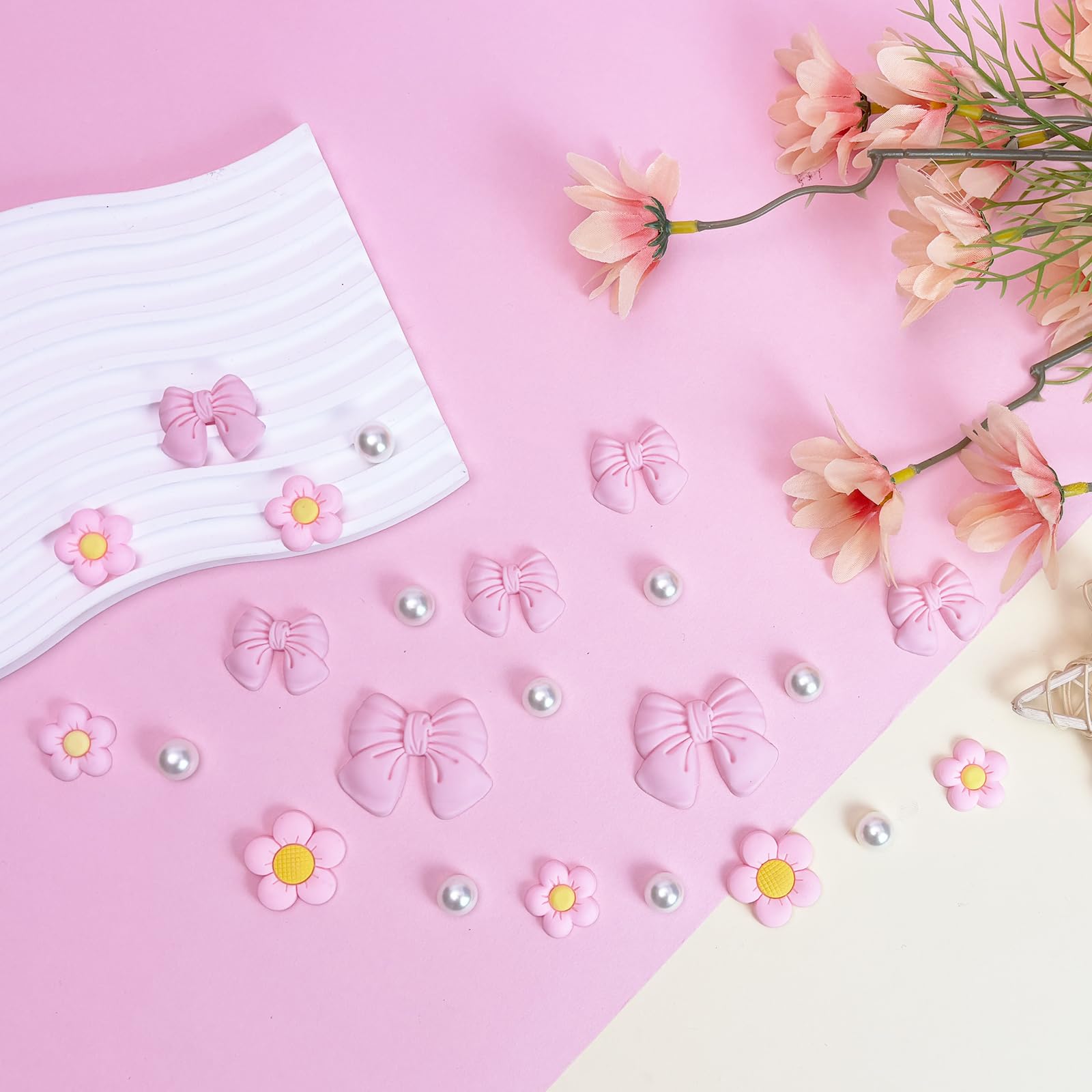 Resin Pink Bow Shoe Charms for Girls, 24Pcs Cute Flower Accessories for Clog Sandals, Pearl Decoration for Women, DIY Party Favor