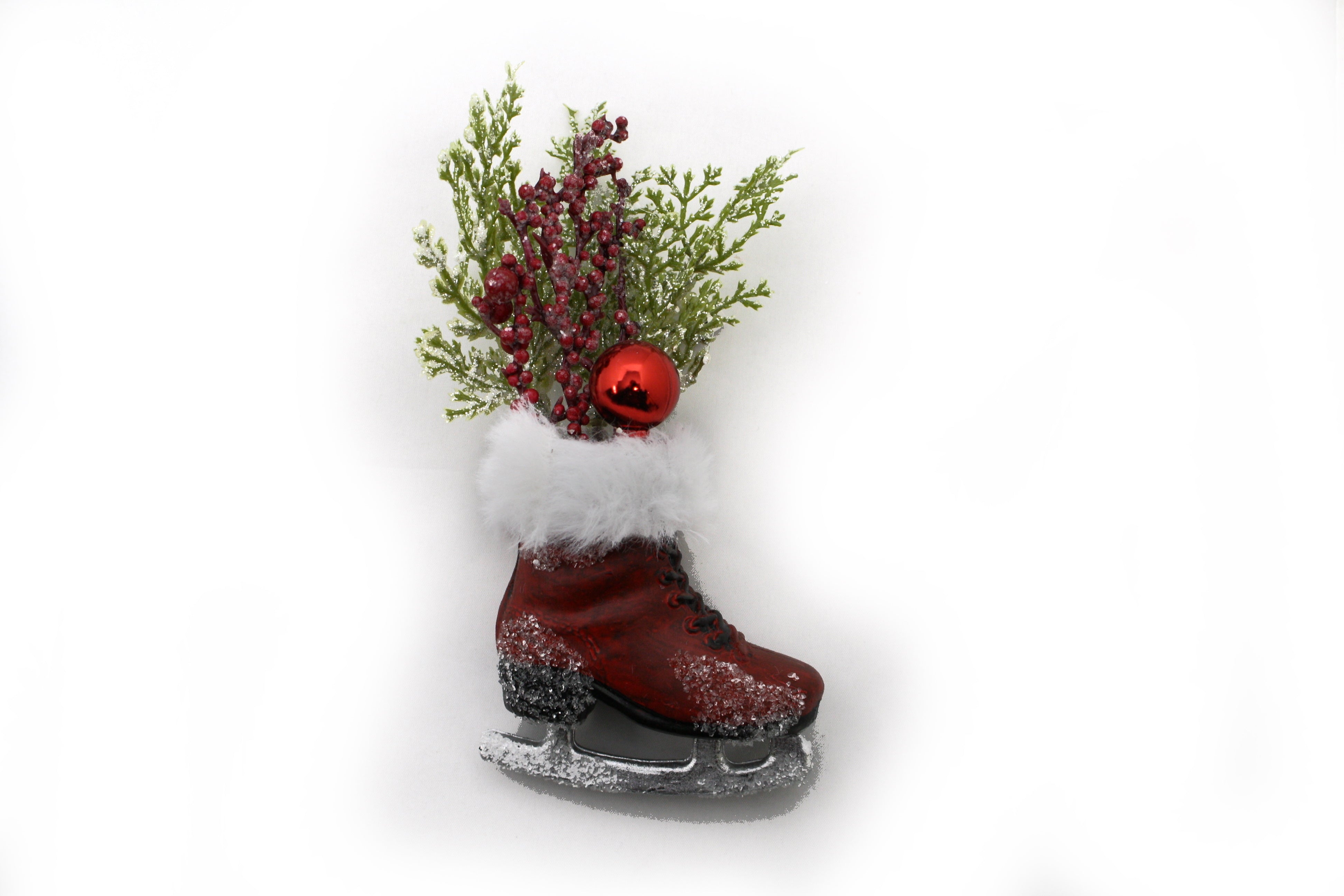 6 Inch Skate with Floral Accent -  Pinecone