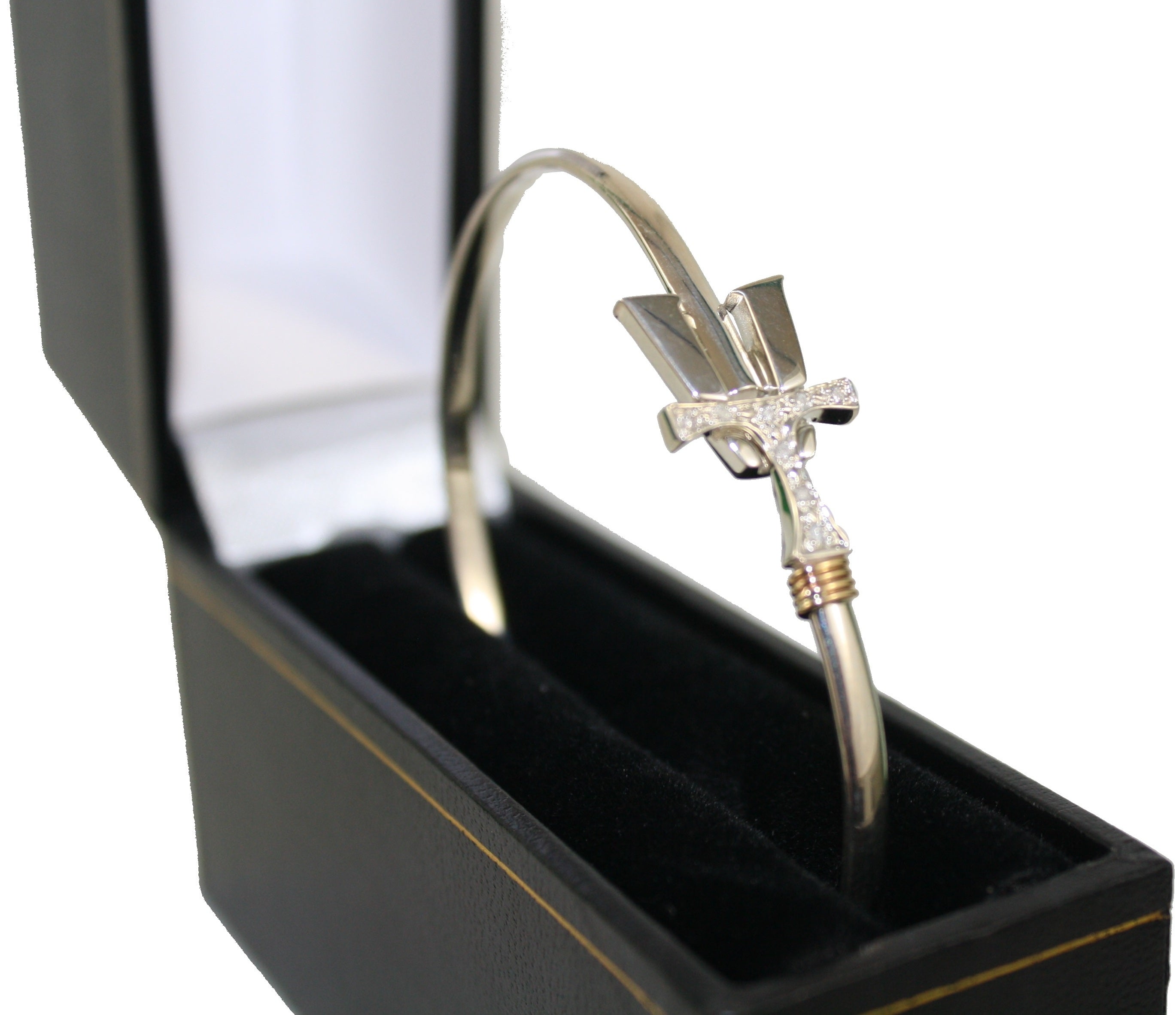 Vermont  Hook Bracelet Silver with Diamond Accents - 3mm Band - 7 Inch